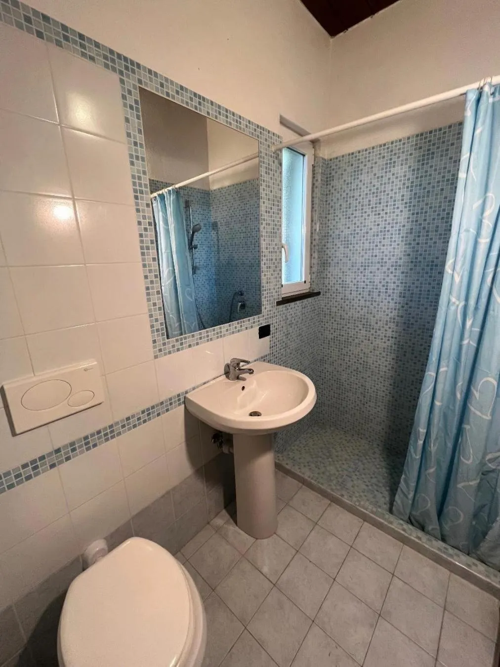 Shower in Case Vacanze Le Buganville