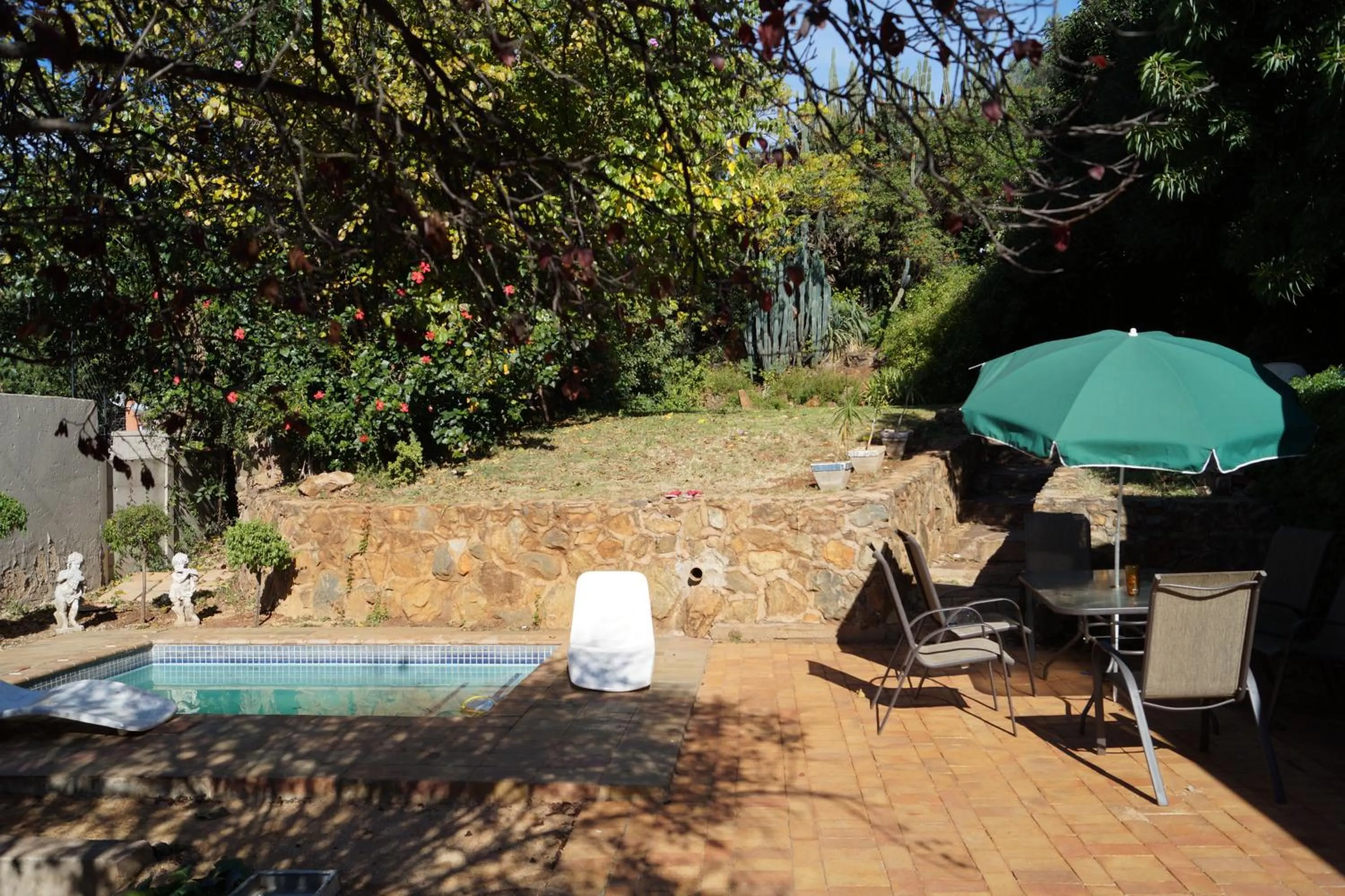 Swimming pool in Westmoreland Lodge