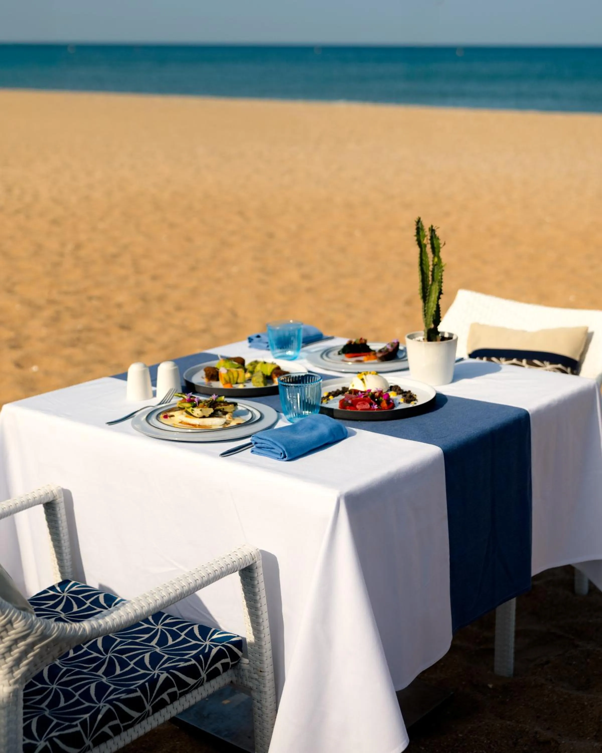 Restaurant/places to eat in Banyan Tree Tamouda Bay