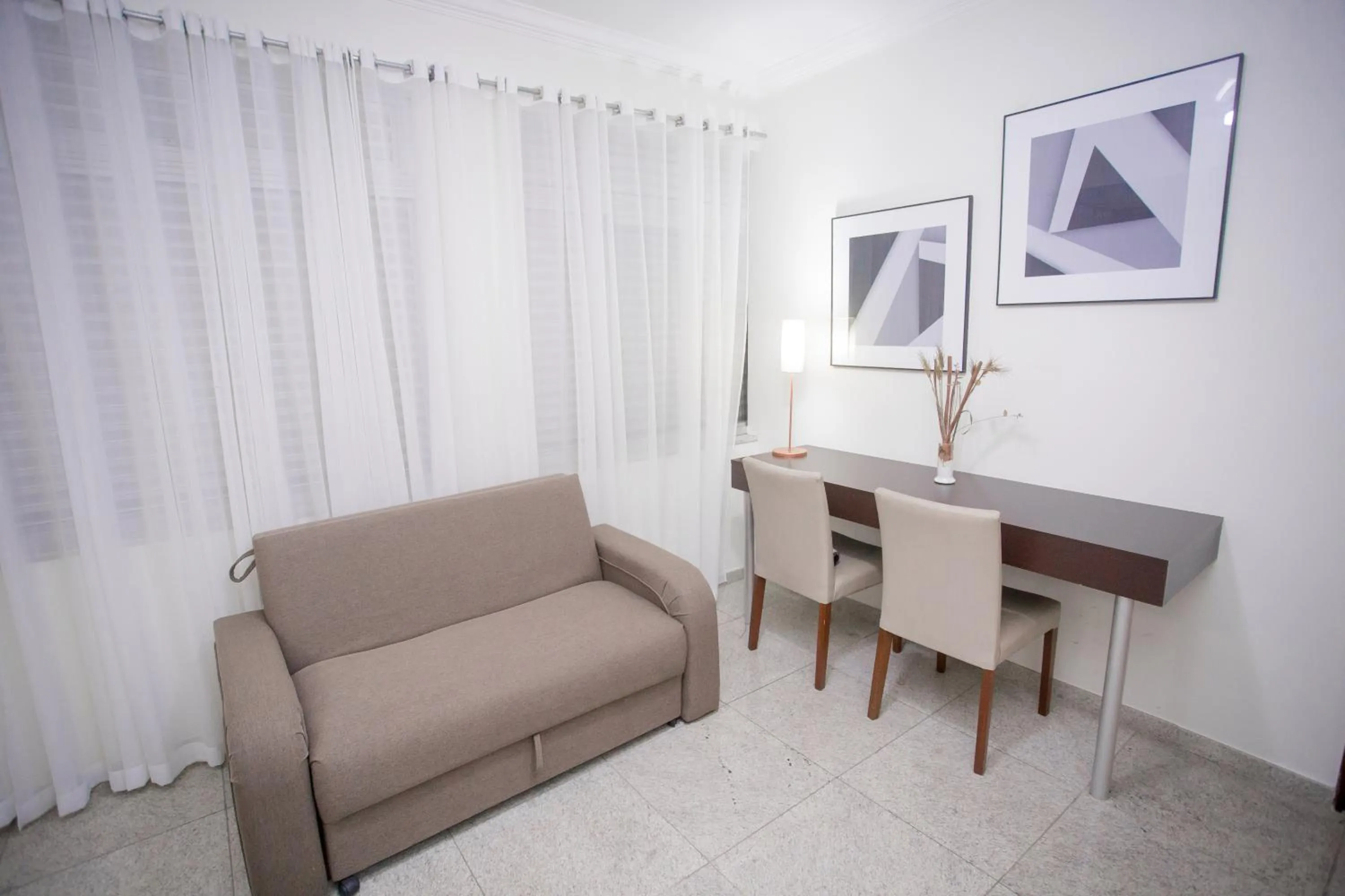 Living room in San Diego Lancaster Teófilo Otoni