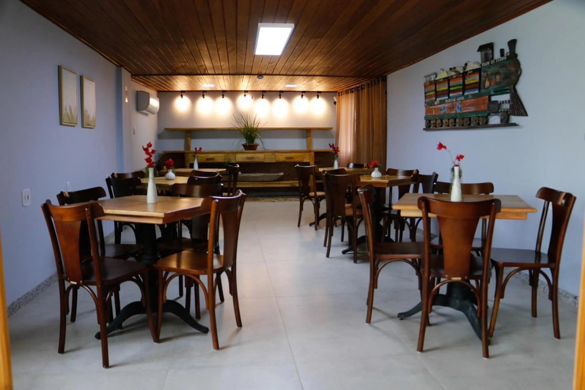 Restaurant/places to eat in San Diego Lancaster Teófilo Otoni