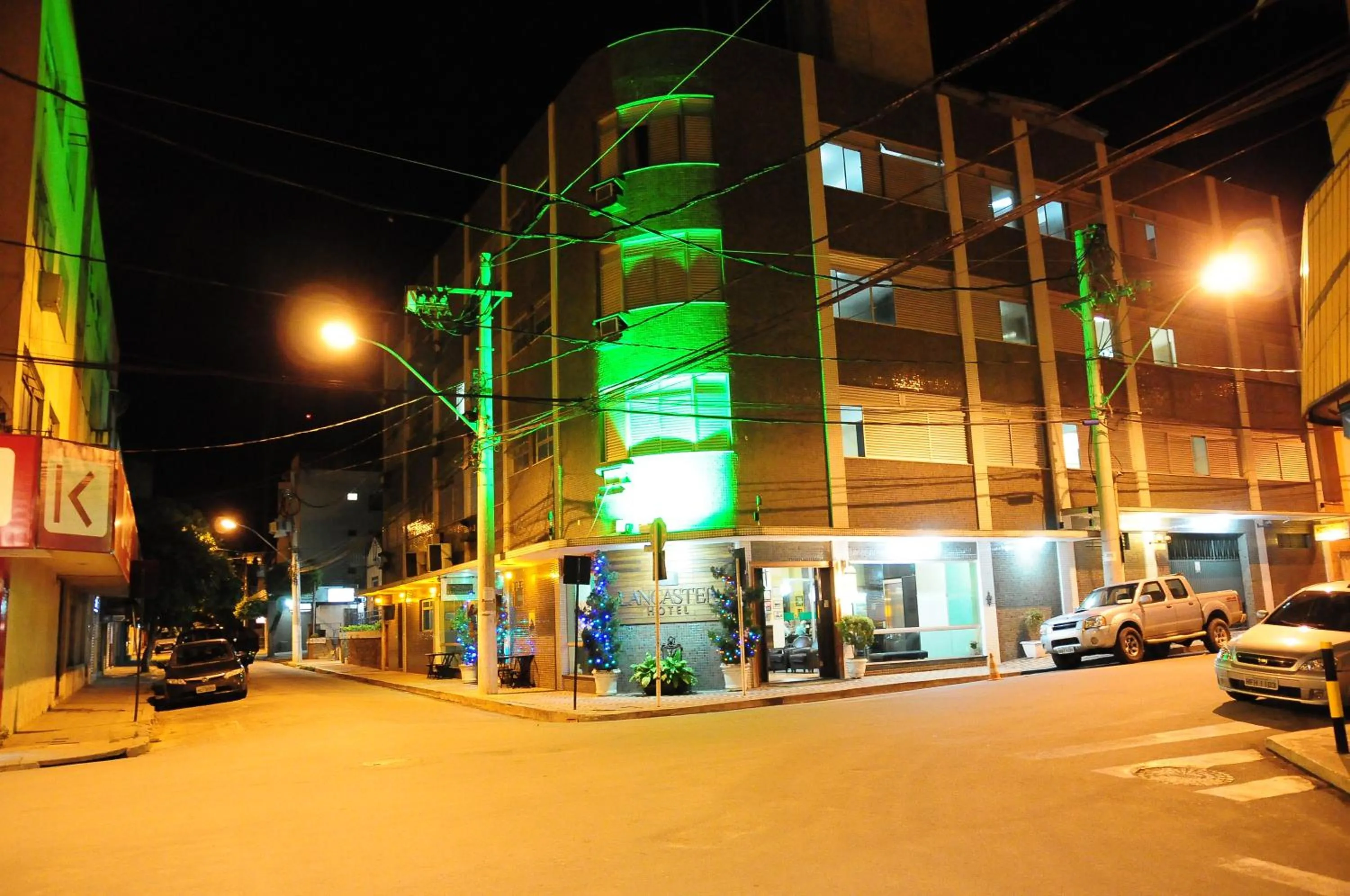 Property building in San Diego Lancaster Teófilo Otoni