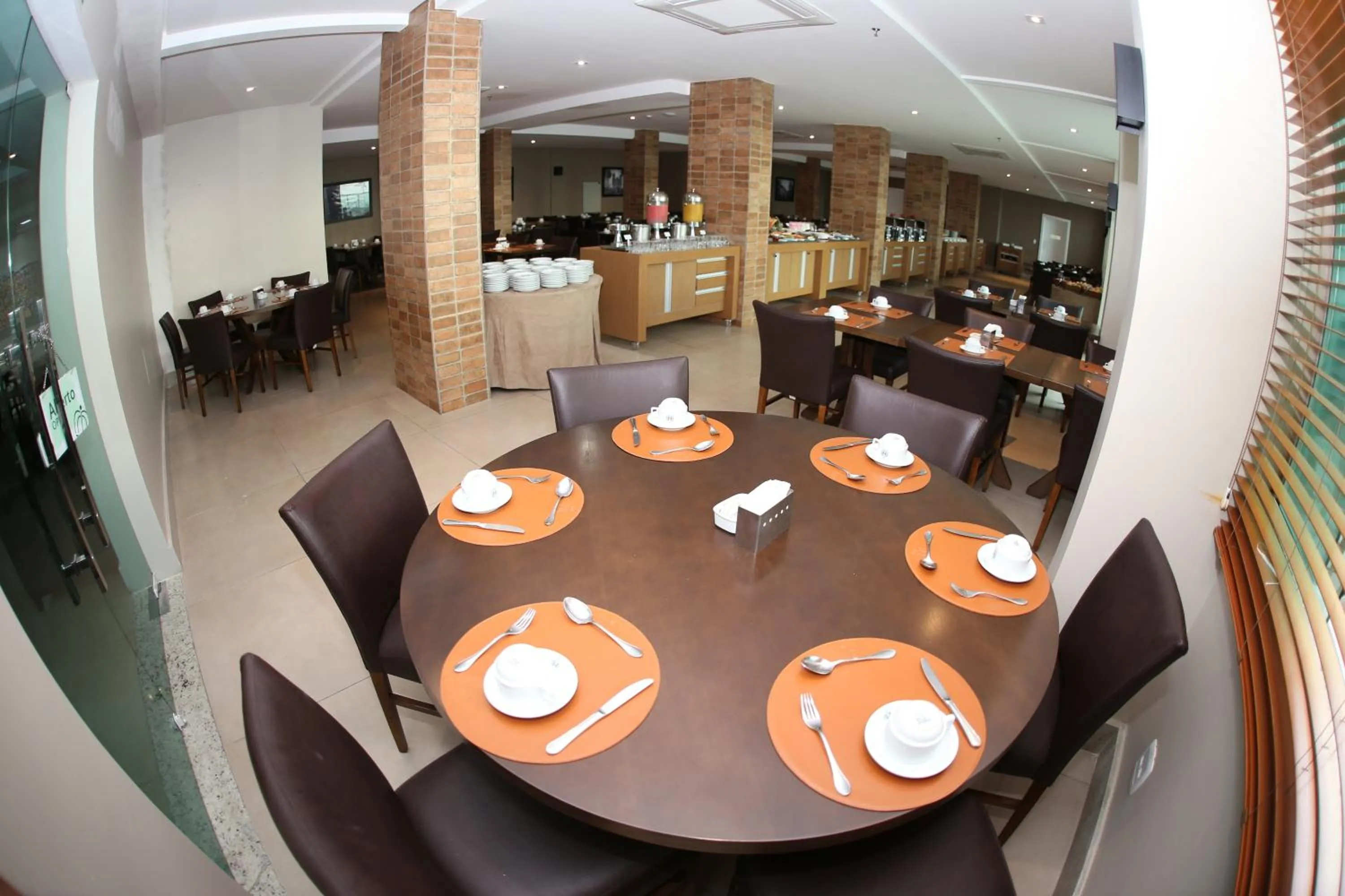 Restaurant/places to eat in Real Classic Bahia Hotel