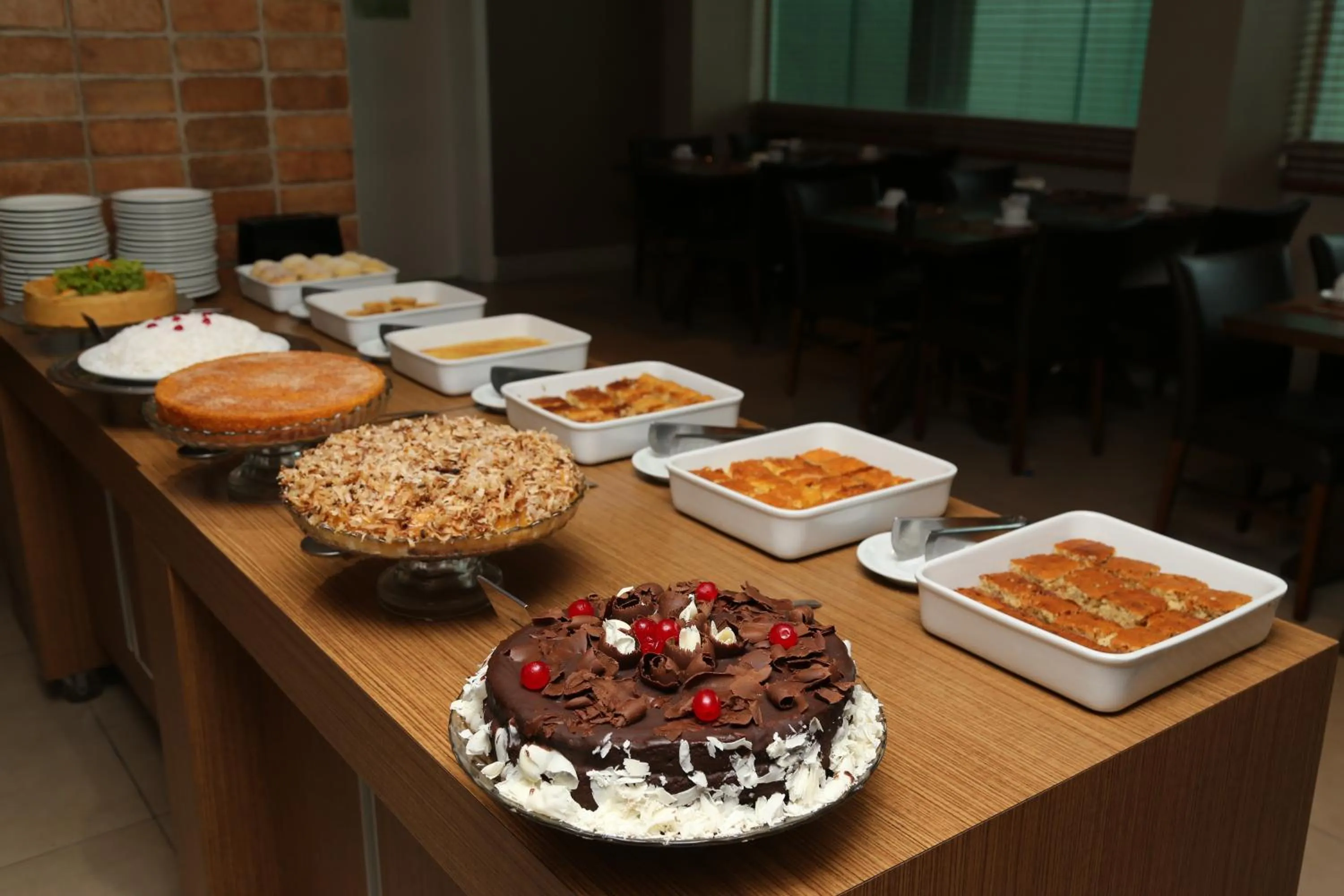 Buffet breakfast in Real Classic Bahia Hotel