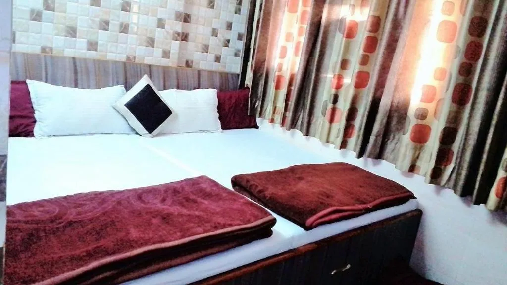Bed in Ajanta Hotel 100 Mtrs Railway Station & 400 Mtrs Dargah
