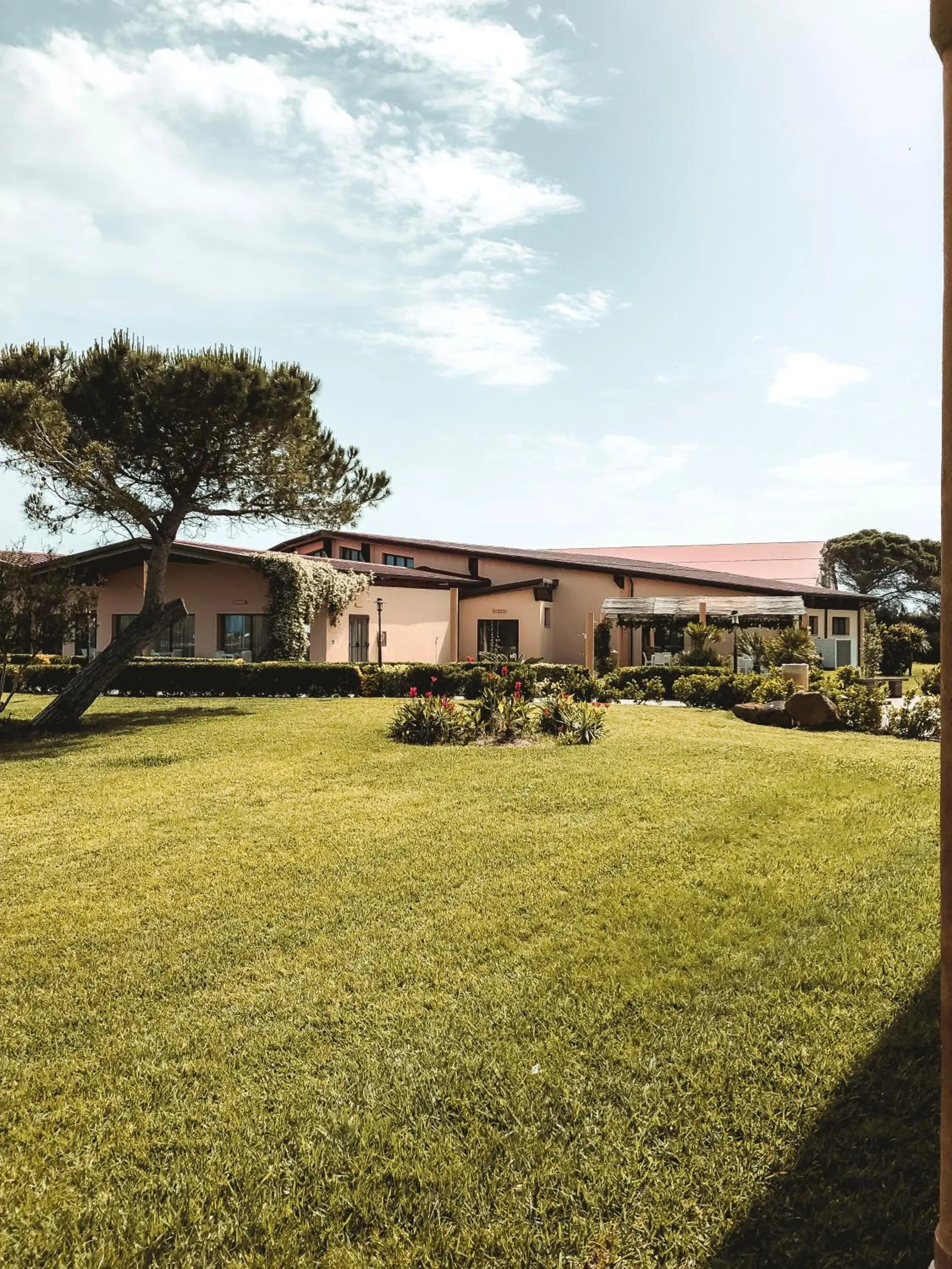 Property building in Horse Country Resort Congress & Spa - Hotel Ribot