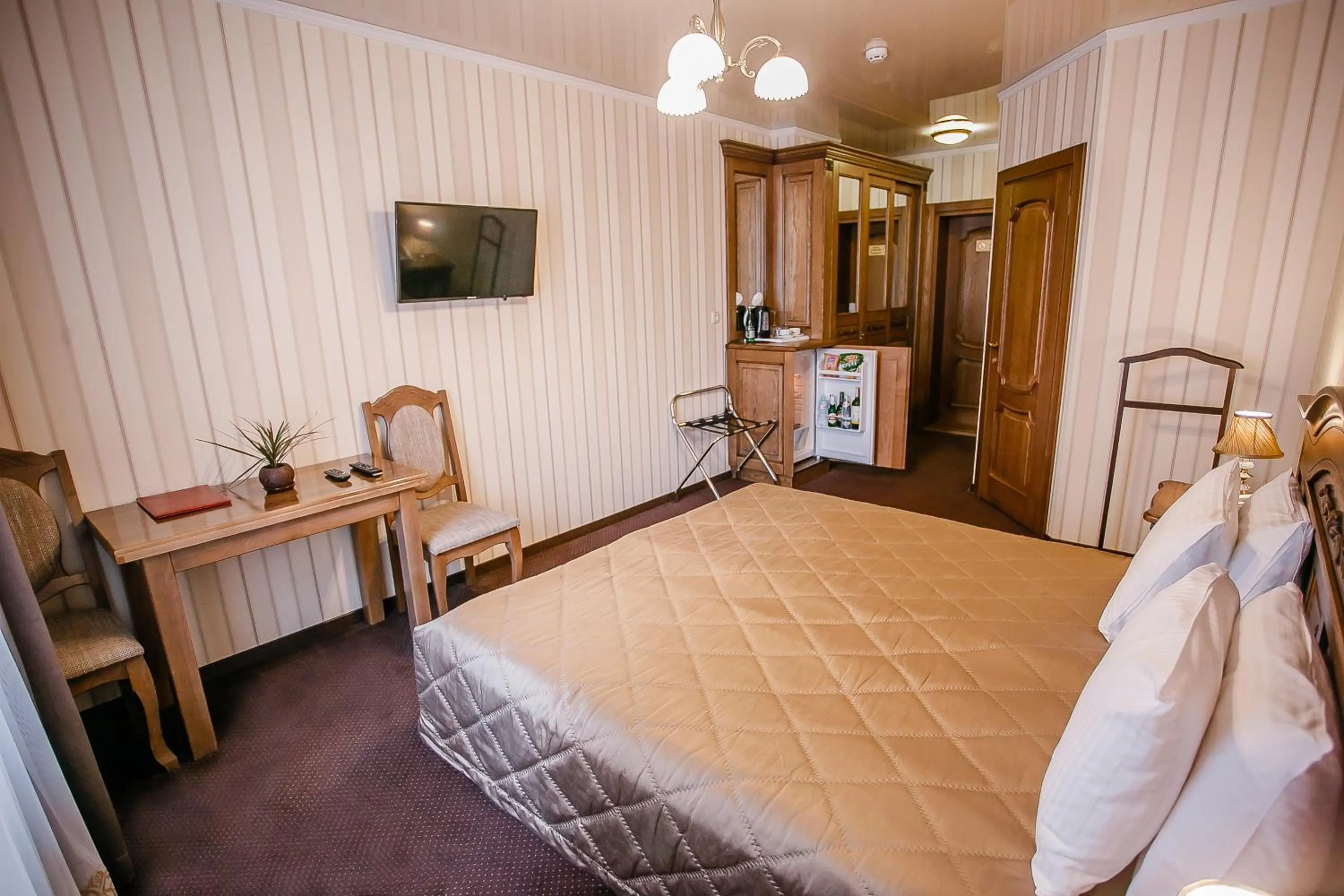 Photo of the whole room, Bed in Aristokrat