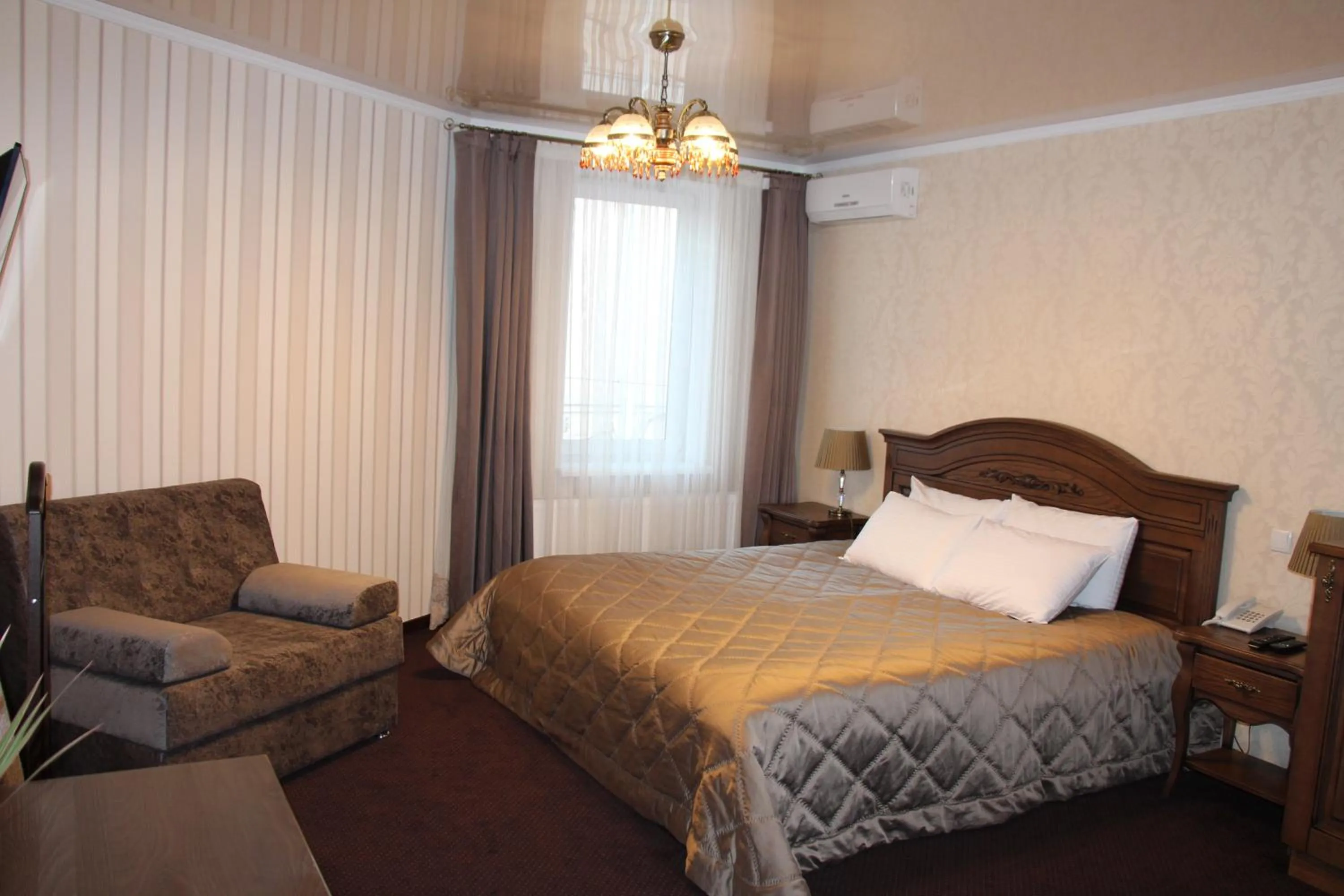 Photo of the whole room, Bed in Aristokrat