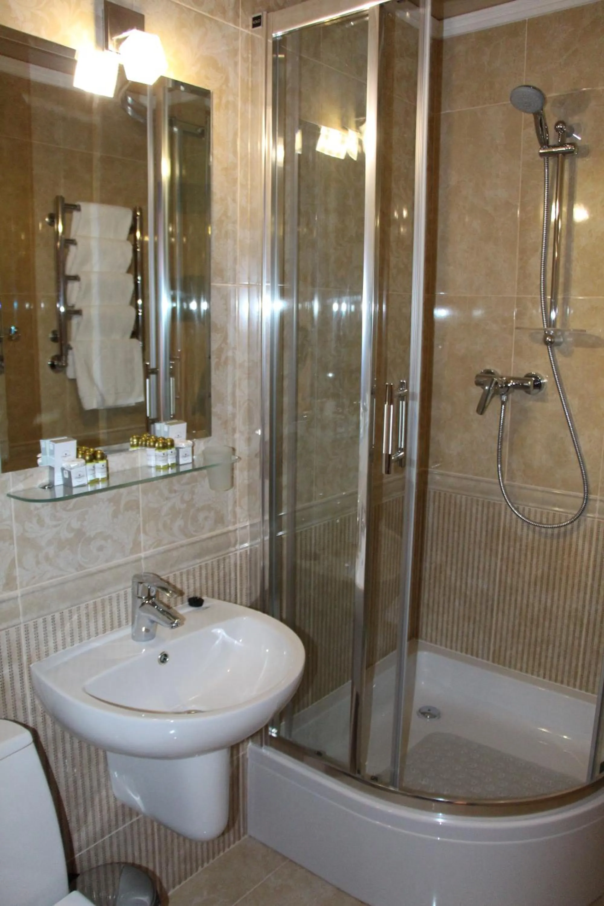 Shower in Aristokrat