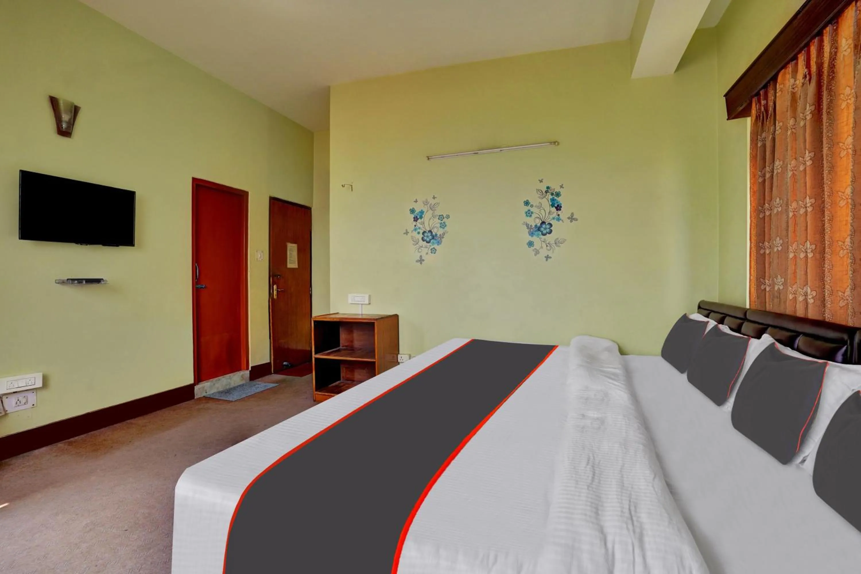 Bedroom in Collection O Green Park