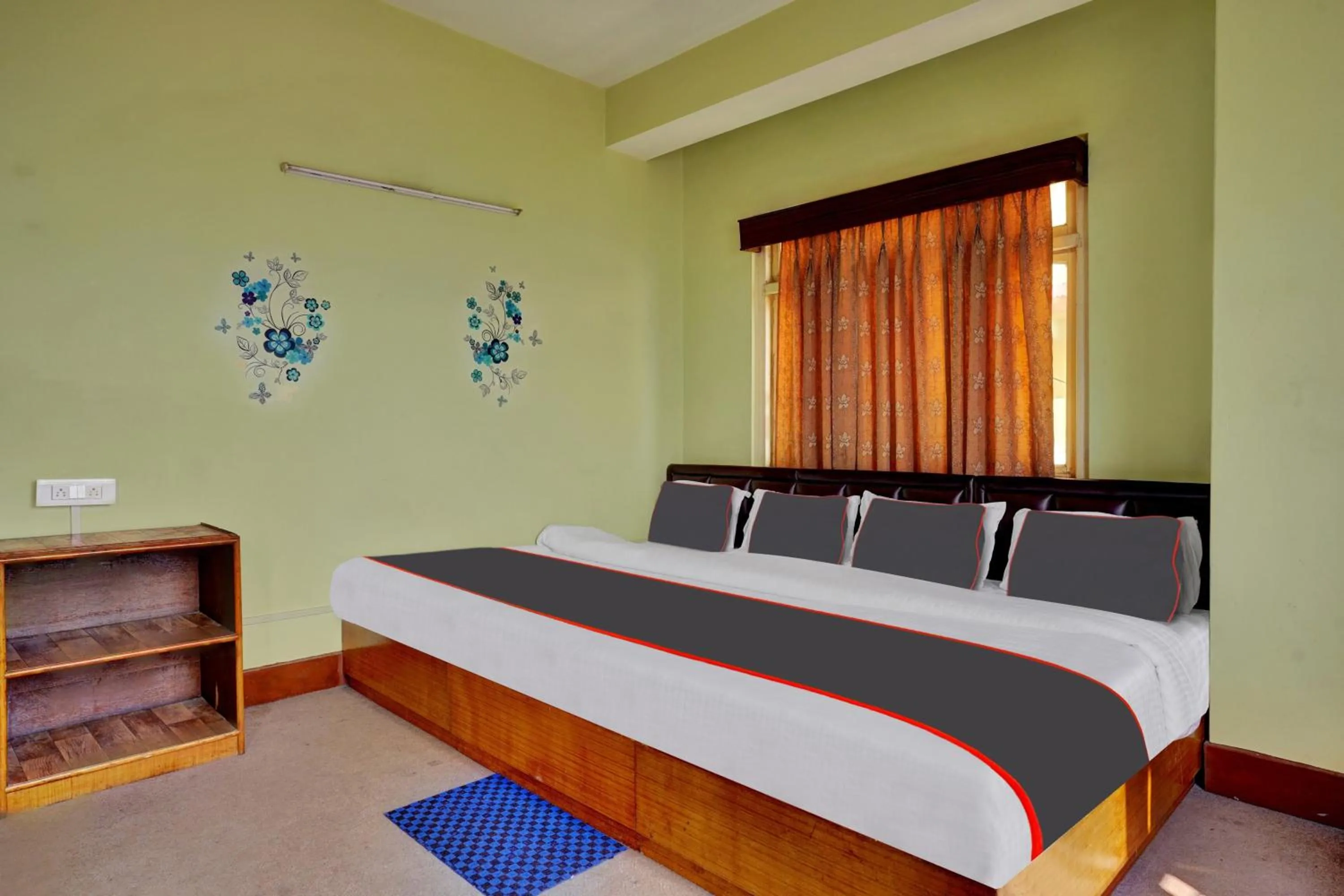 Bedroom in Collection O Green Park