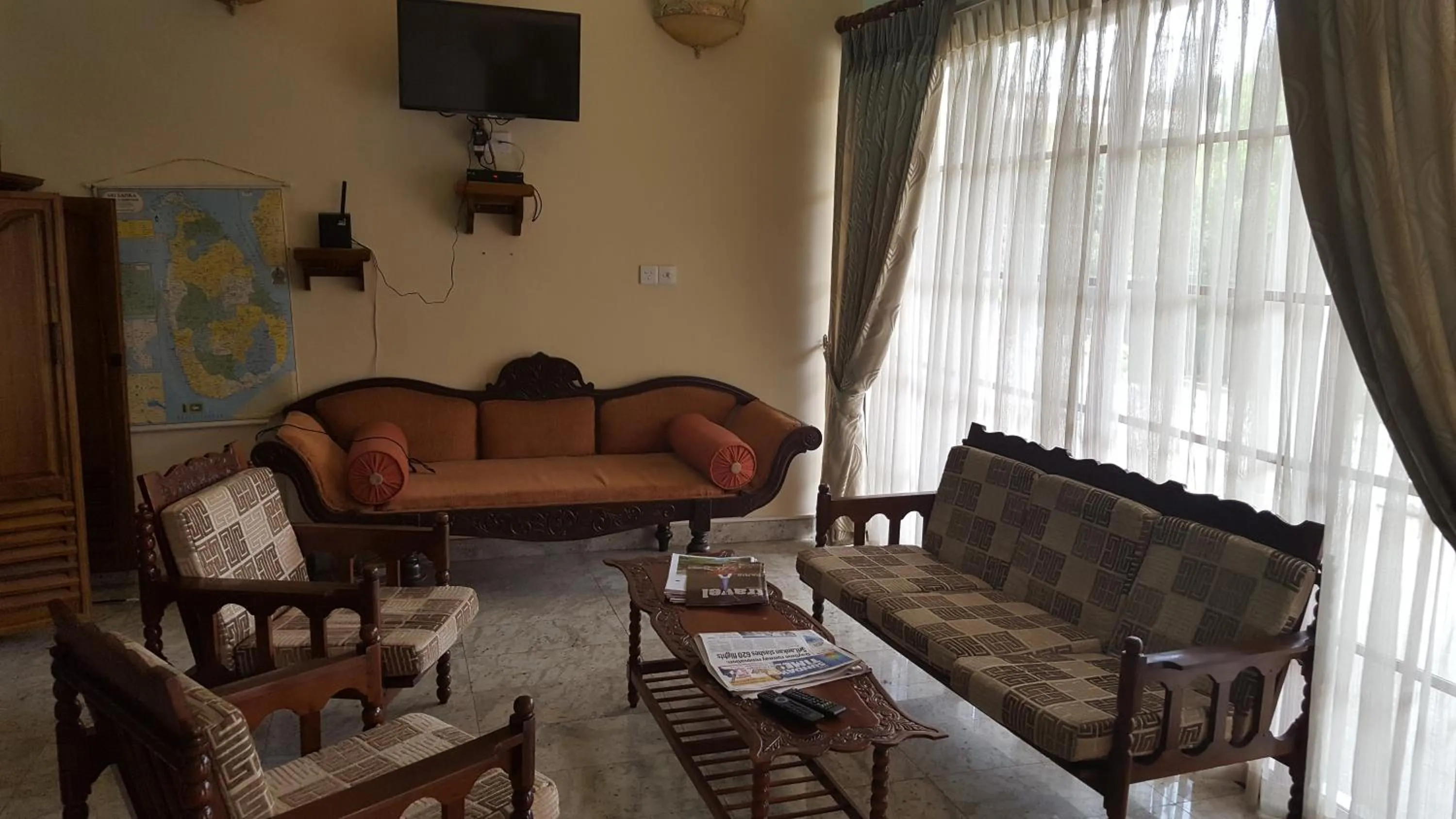 Lobby or reception in King Of Kandy