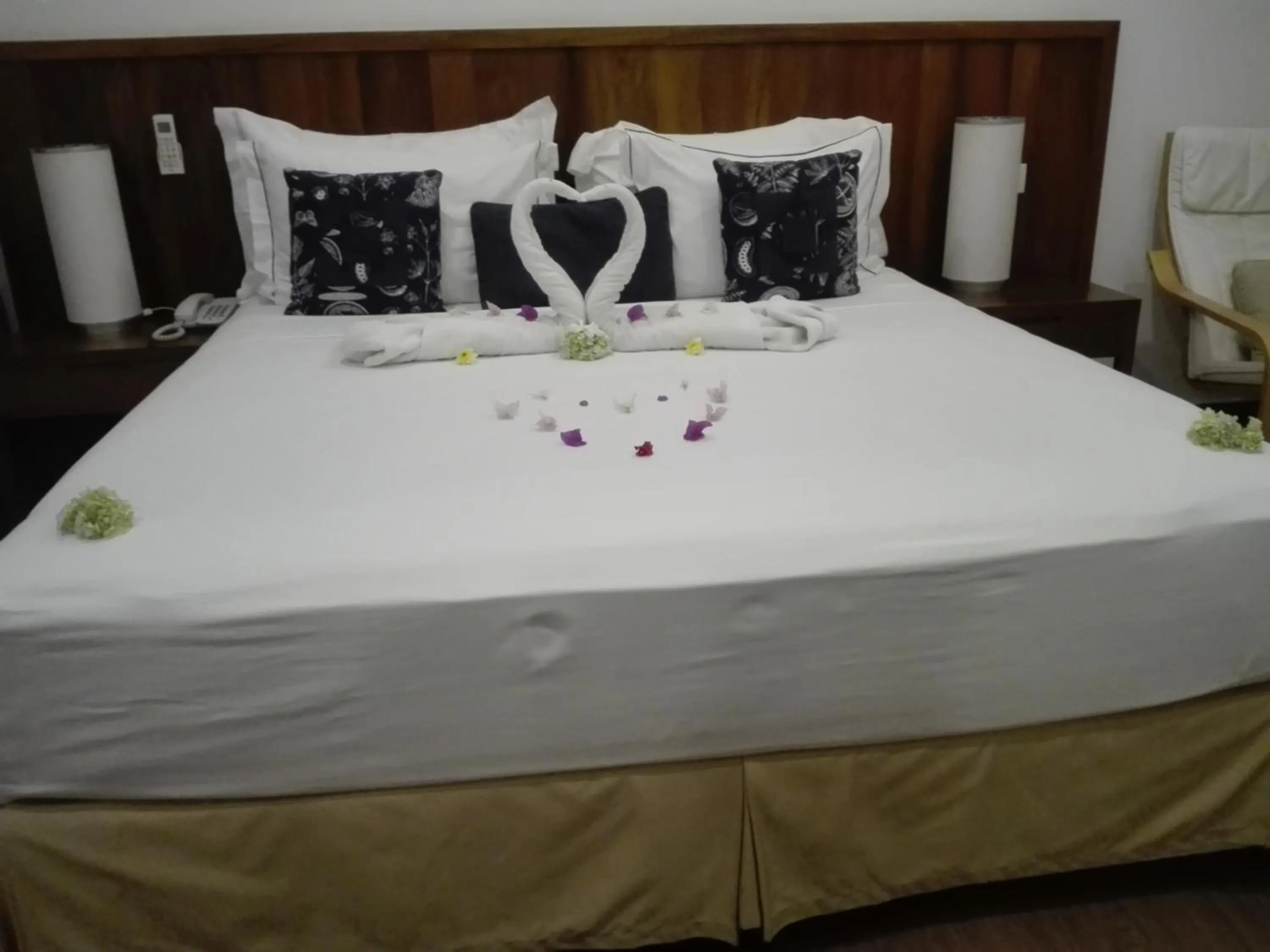 Bed in Sayura Beach Hotel
