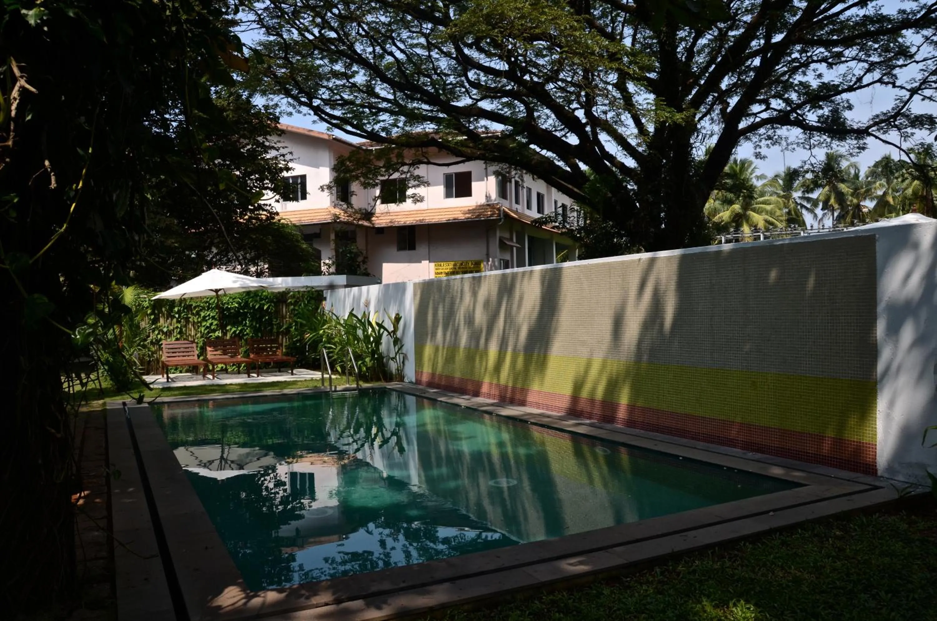 Swimming pool in Beach Gate Bungalows - A CGH Earth SAHA Experience