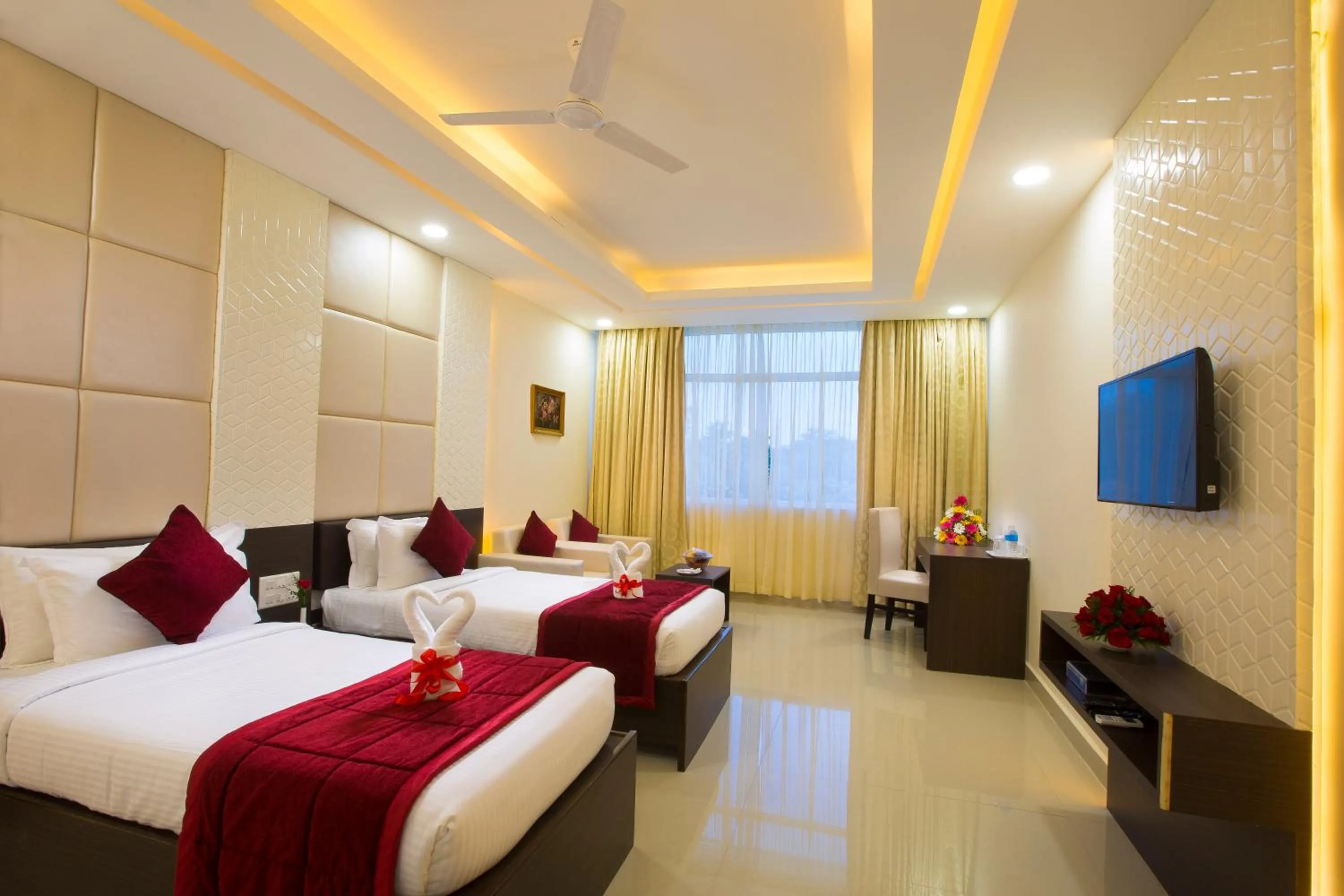 Bedroom, Bed in Landmark Pallavaa Beach Resorts Mahabalipuram