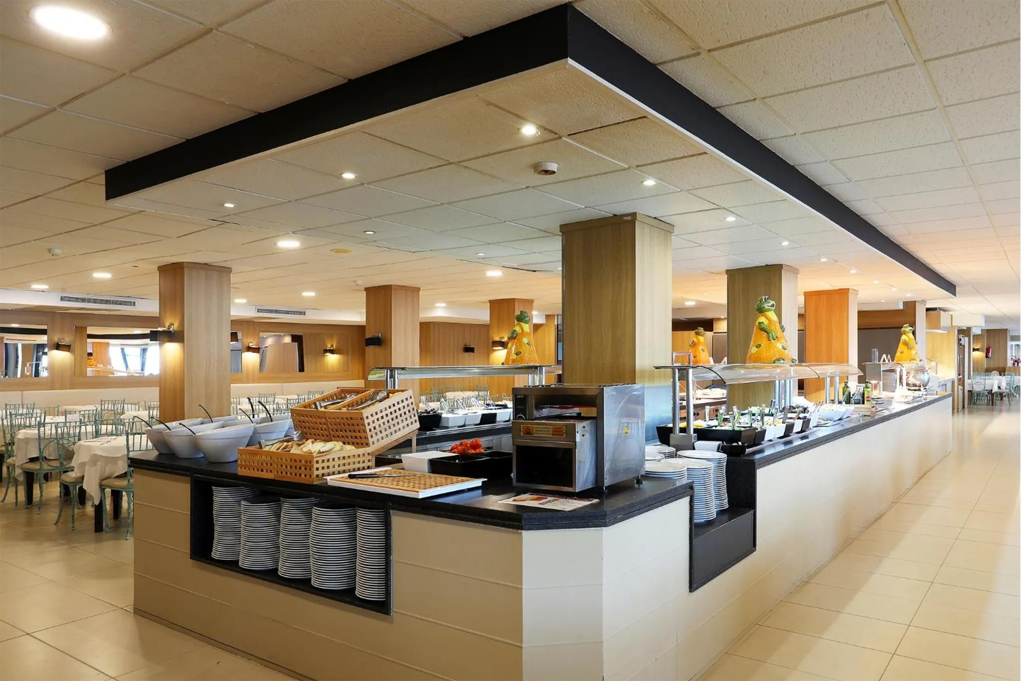 Restaurant/places to eat in Hotel Guitart Central Park Aqua Resort