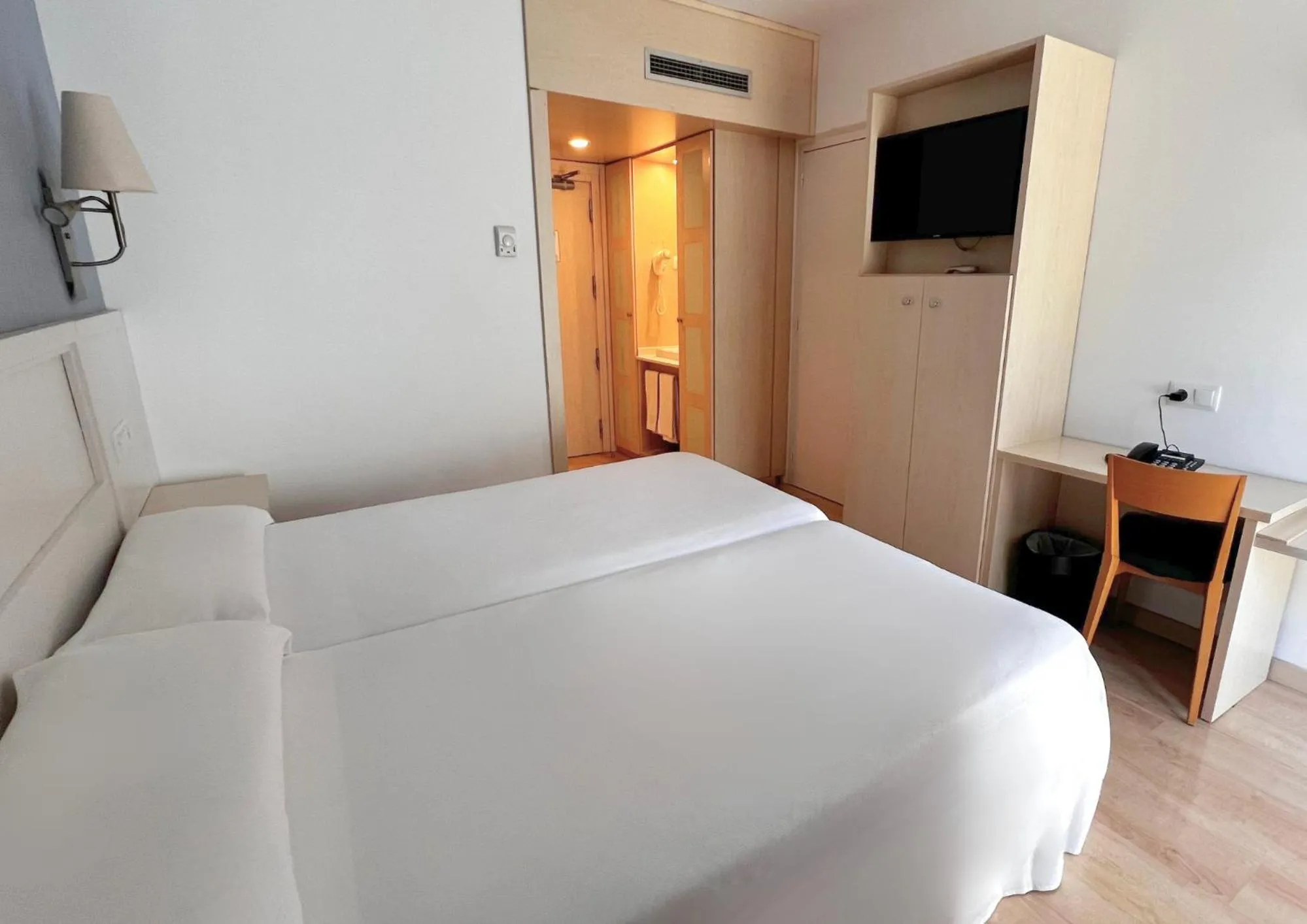 Photo of the whole room, Bed in Hotel Guitart Central Park Aqua Resort