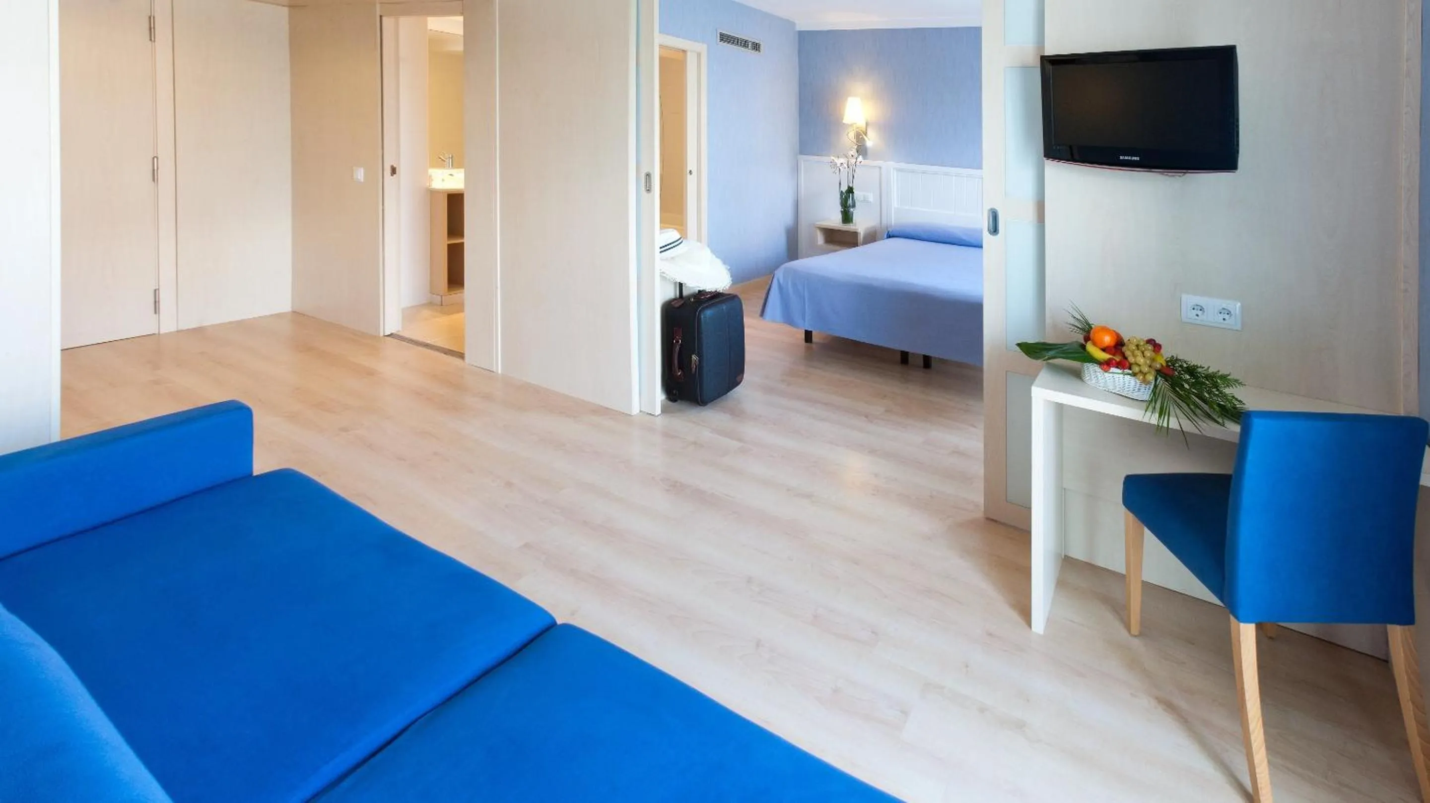 Photo of the whole room, Bed in Hotel Guitart Central Park Aqua Resort