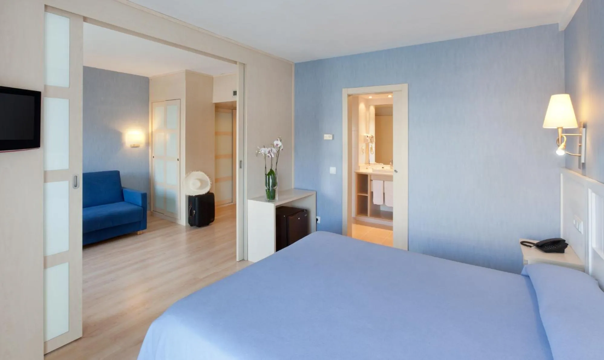 Bed in Hotel Guitart Central Park Aqua Resort