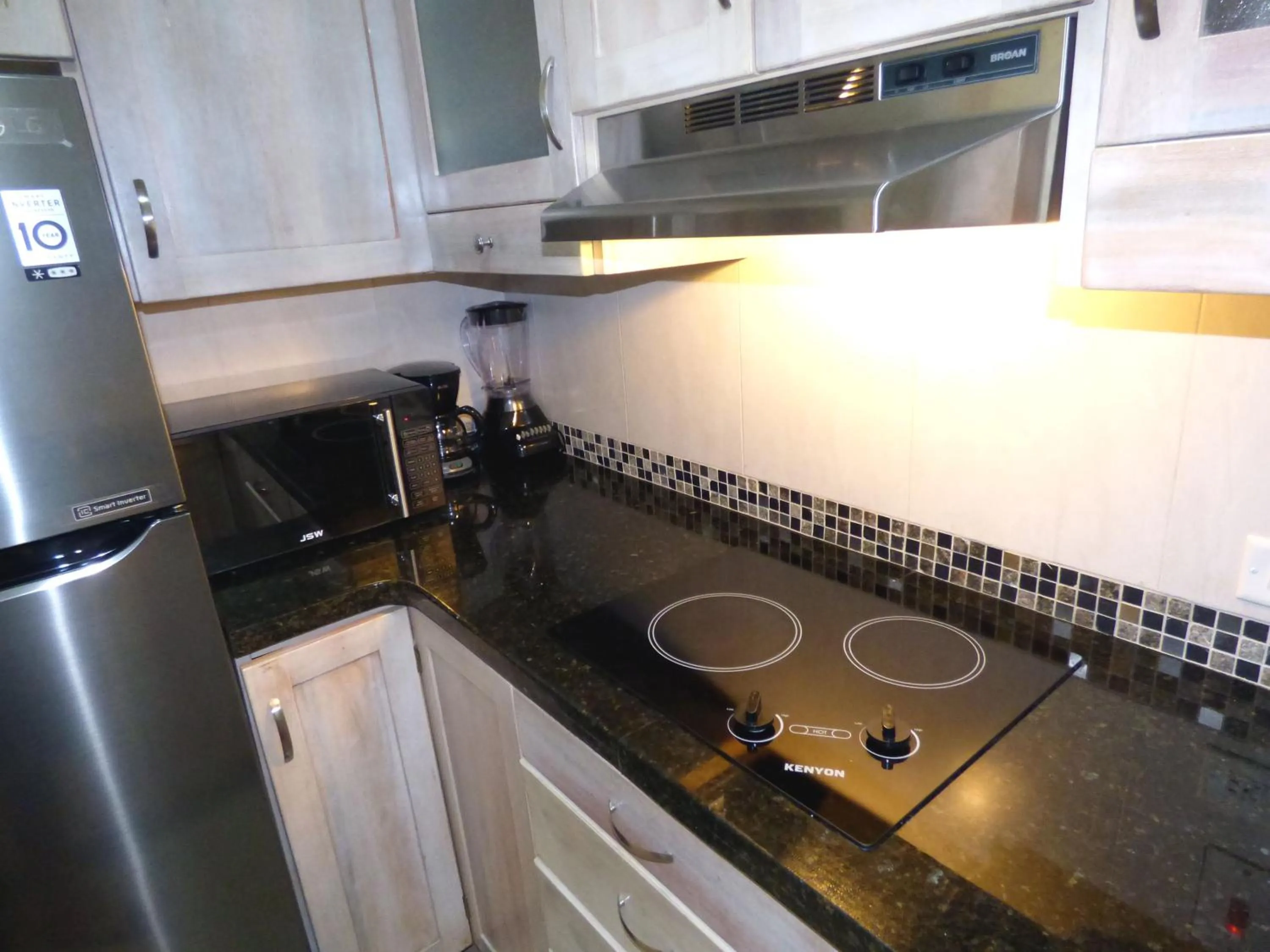 Coffee/tea facilities in Beach One Bedroom Suite A29