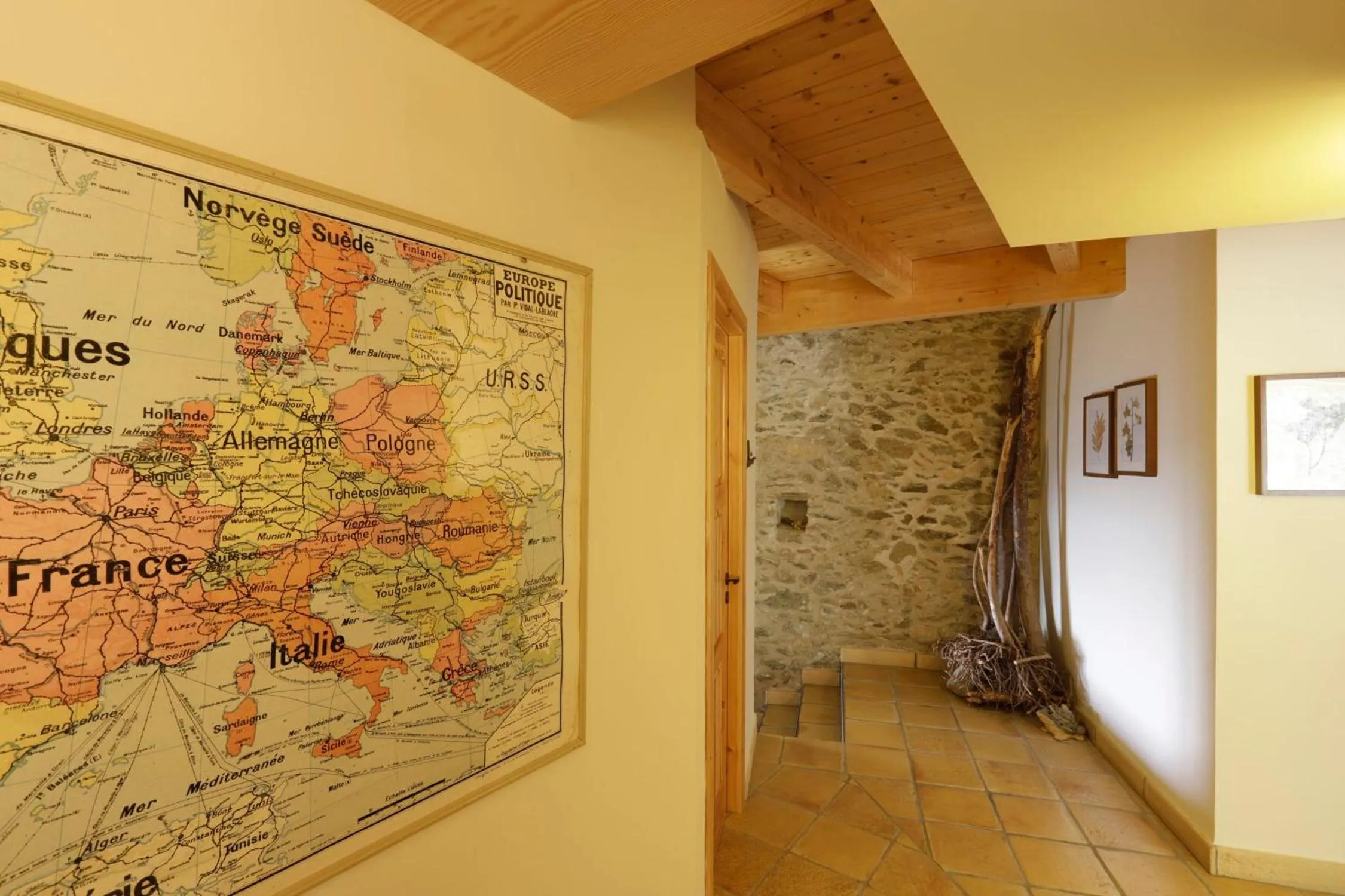 Decorative detail in Hotel Boutique Niu de Sol - Designed for Adults