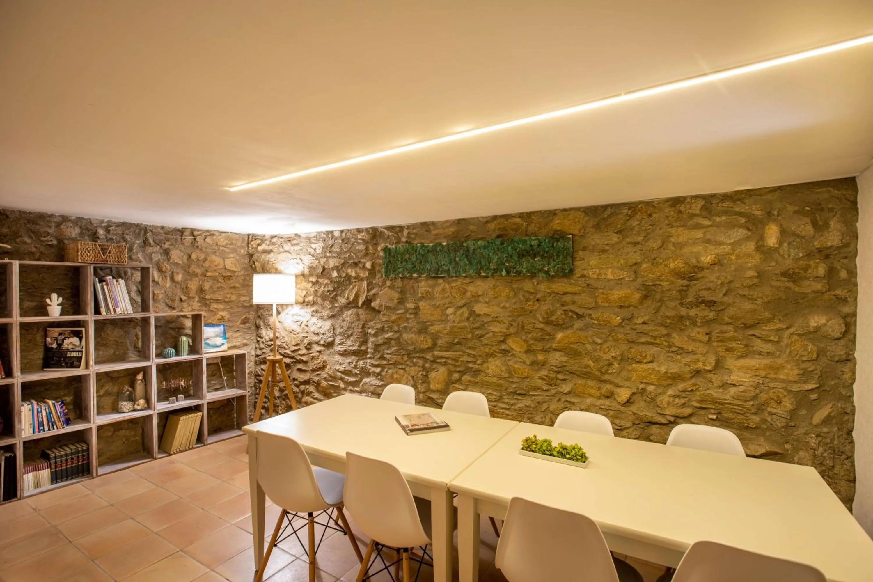 Seating area in Hotel Boutique Niu de Sol - Designed for Adults