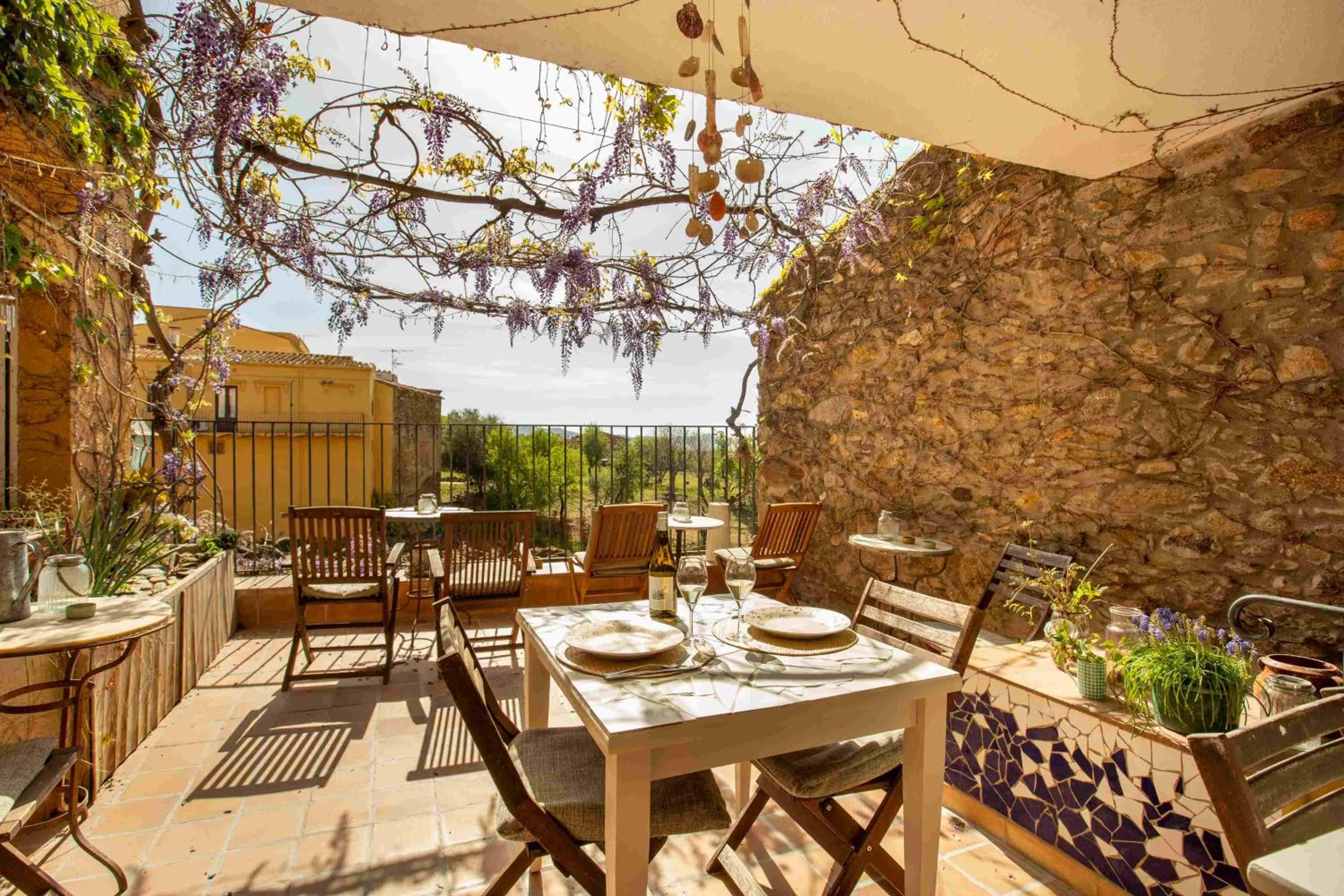 Patio in Hotel Boutique Niu de Sol - Designed for Adults