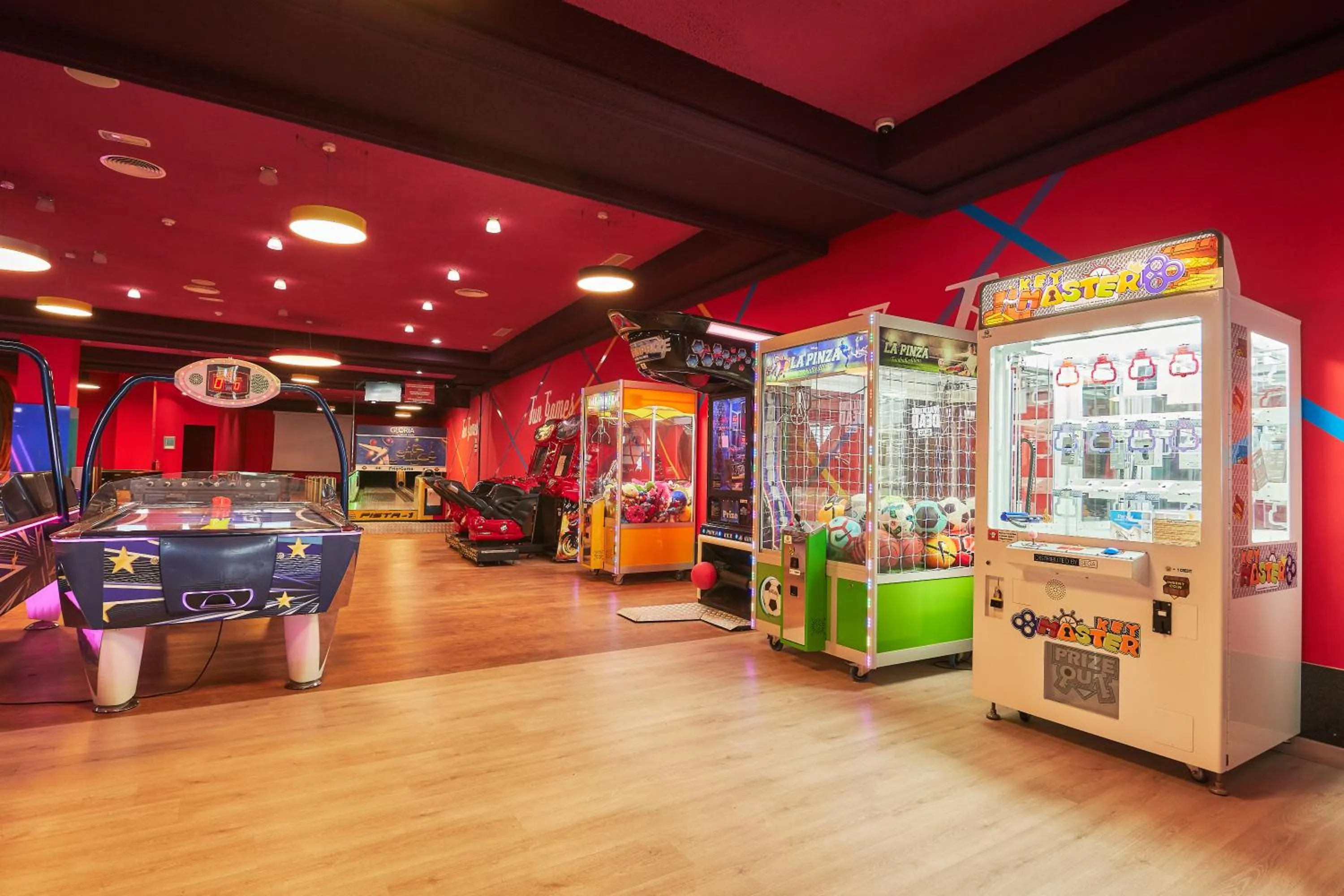 Bowling in Gloria Palace Amadores Thalasso & Hotel