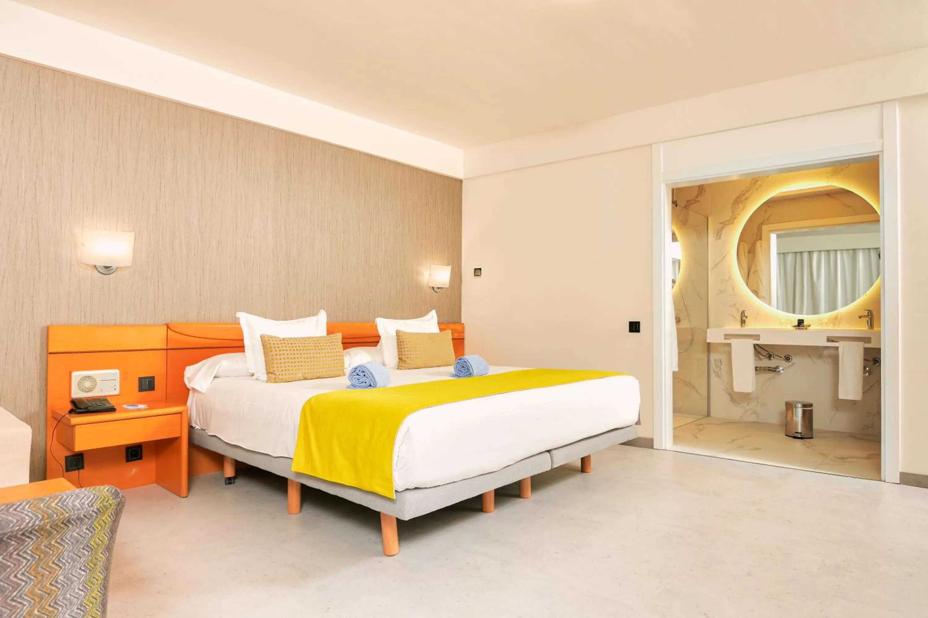 Decorative detail, Bed in Gloria Palace Amadores Thalasso & Hotel