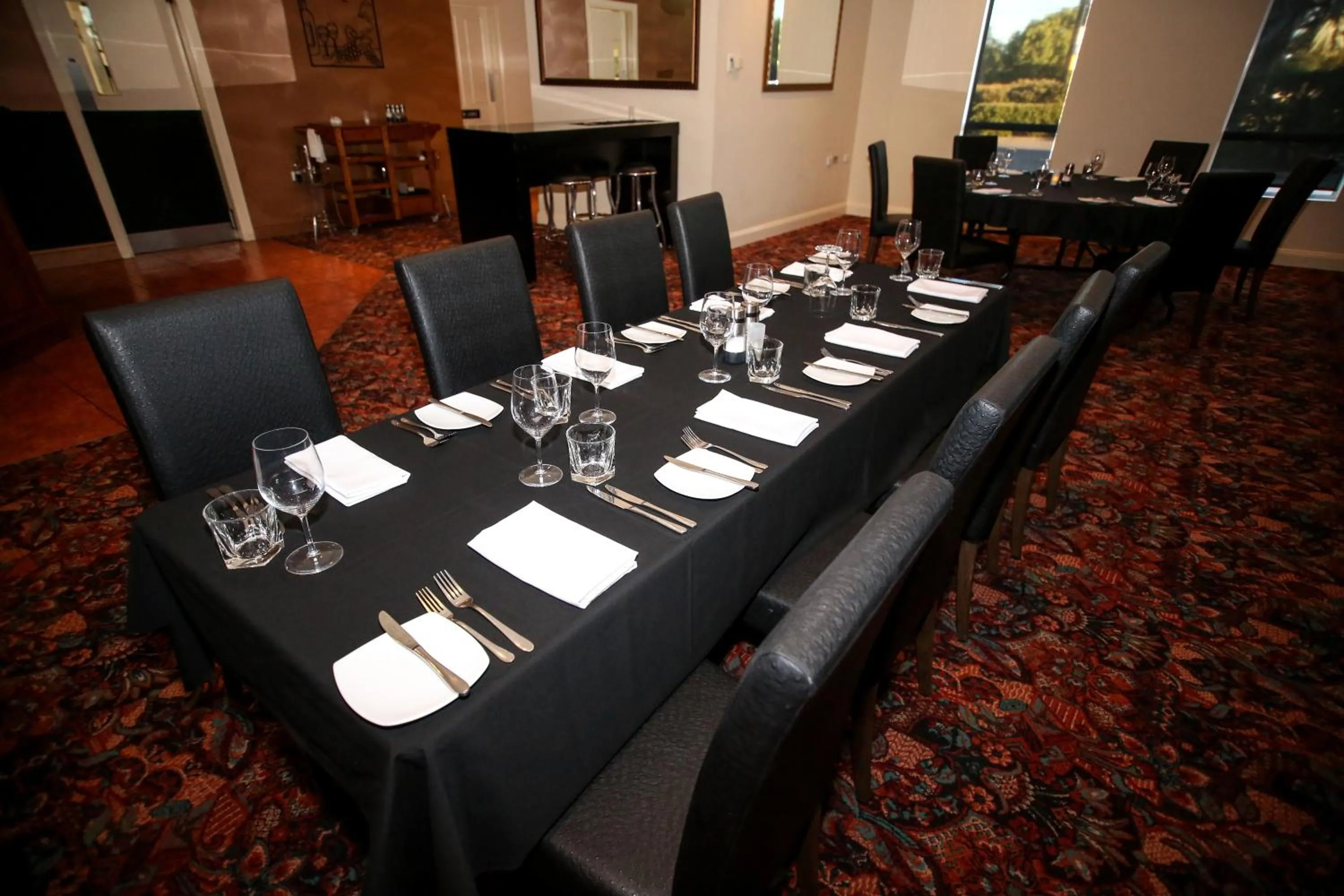 Restaurant/places to eat in Roma Explorers Inn