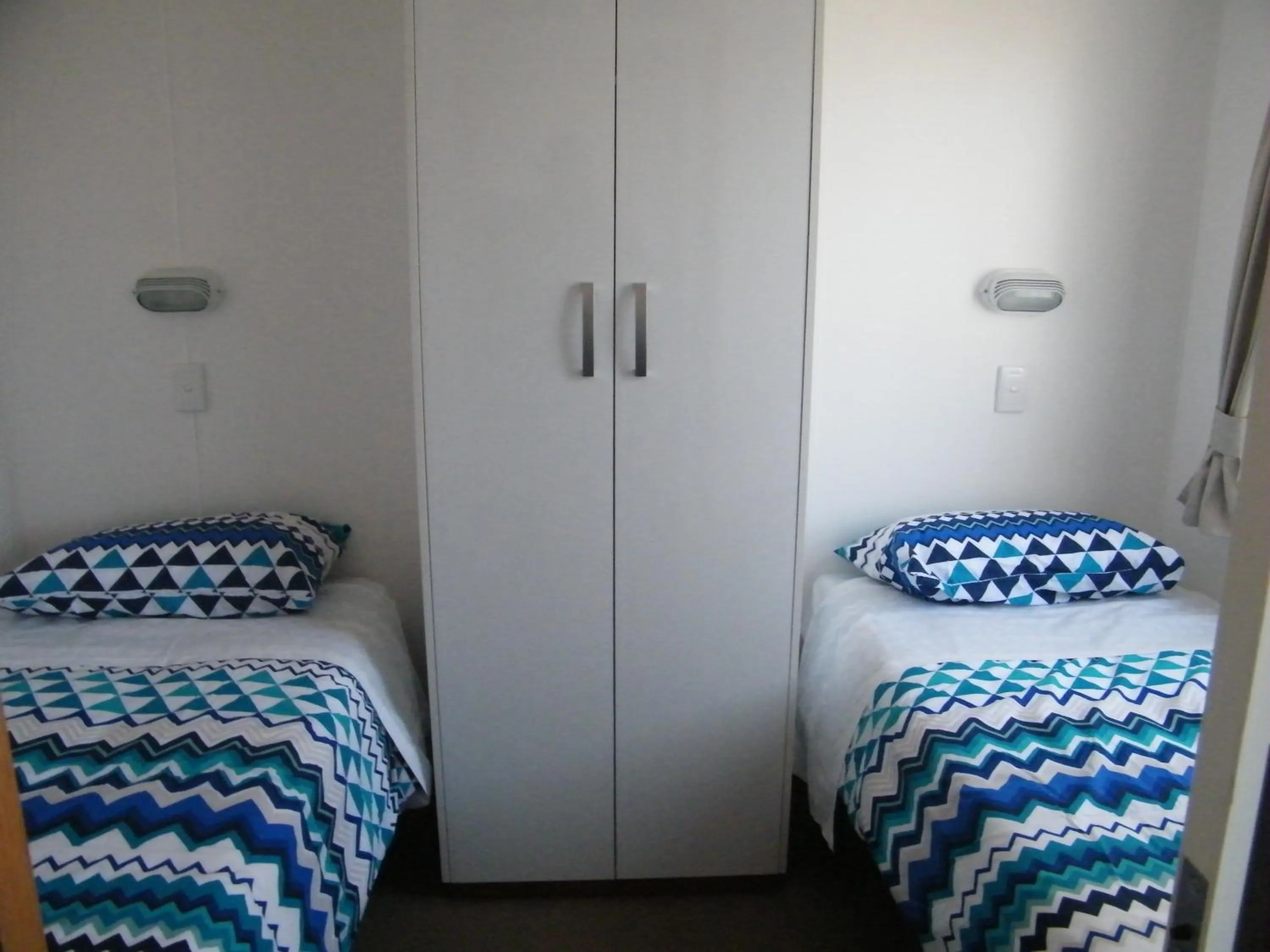 Bedroom, Bed in Bega Caravan Park