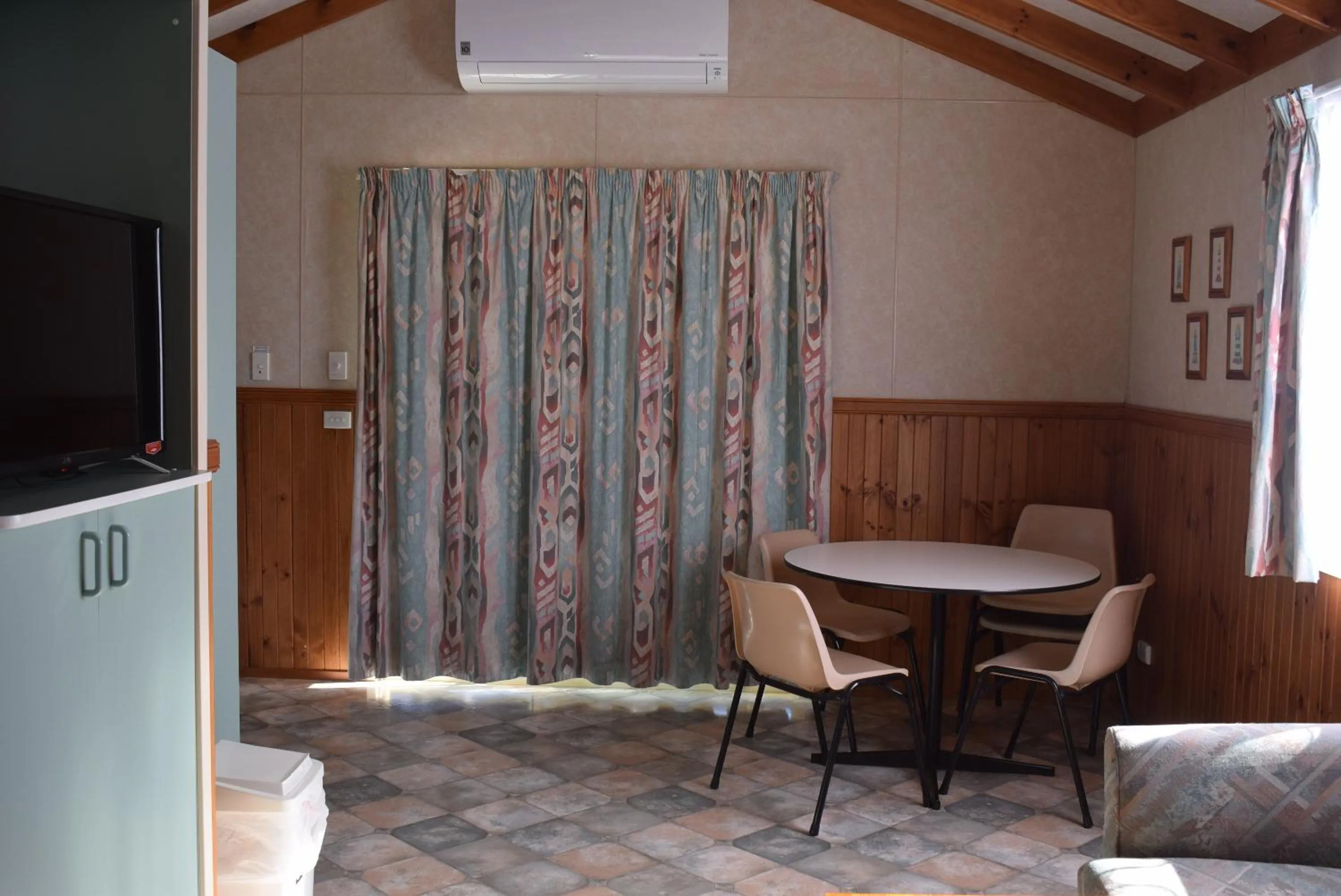 Dining area in Bega Caravan Park