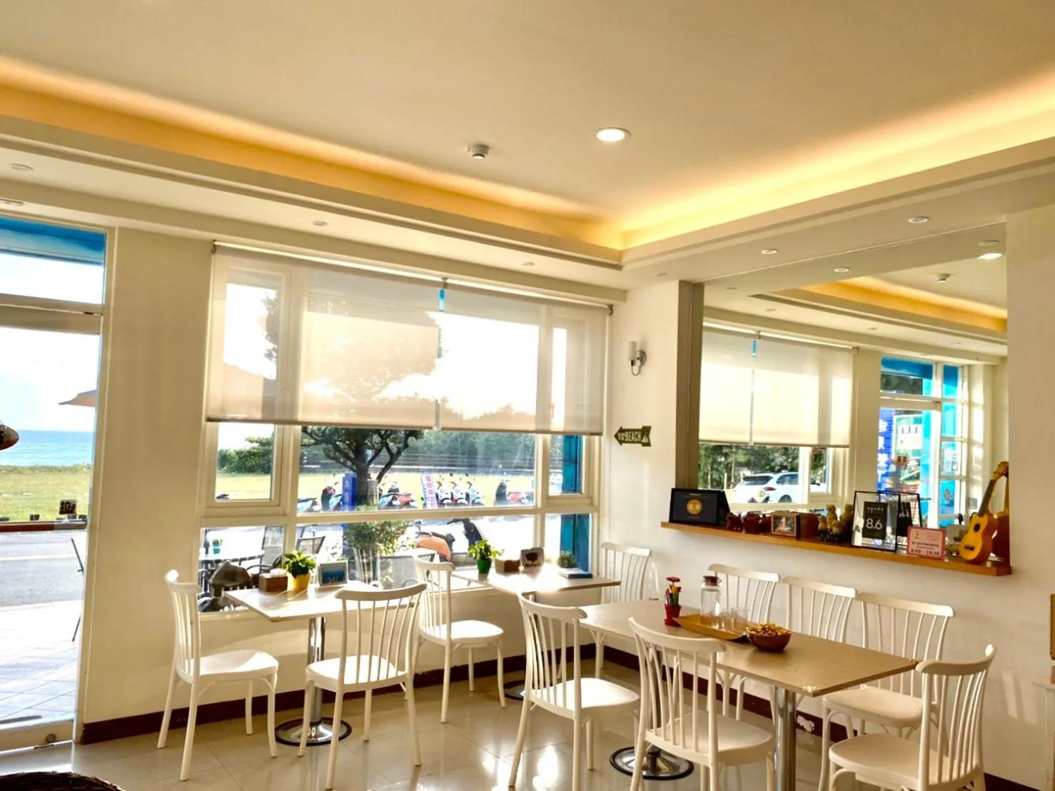 Restaurant/places to eat in LoveSea 126 Beach Inn