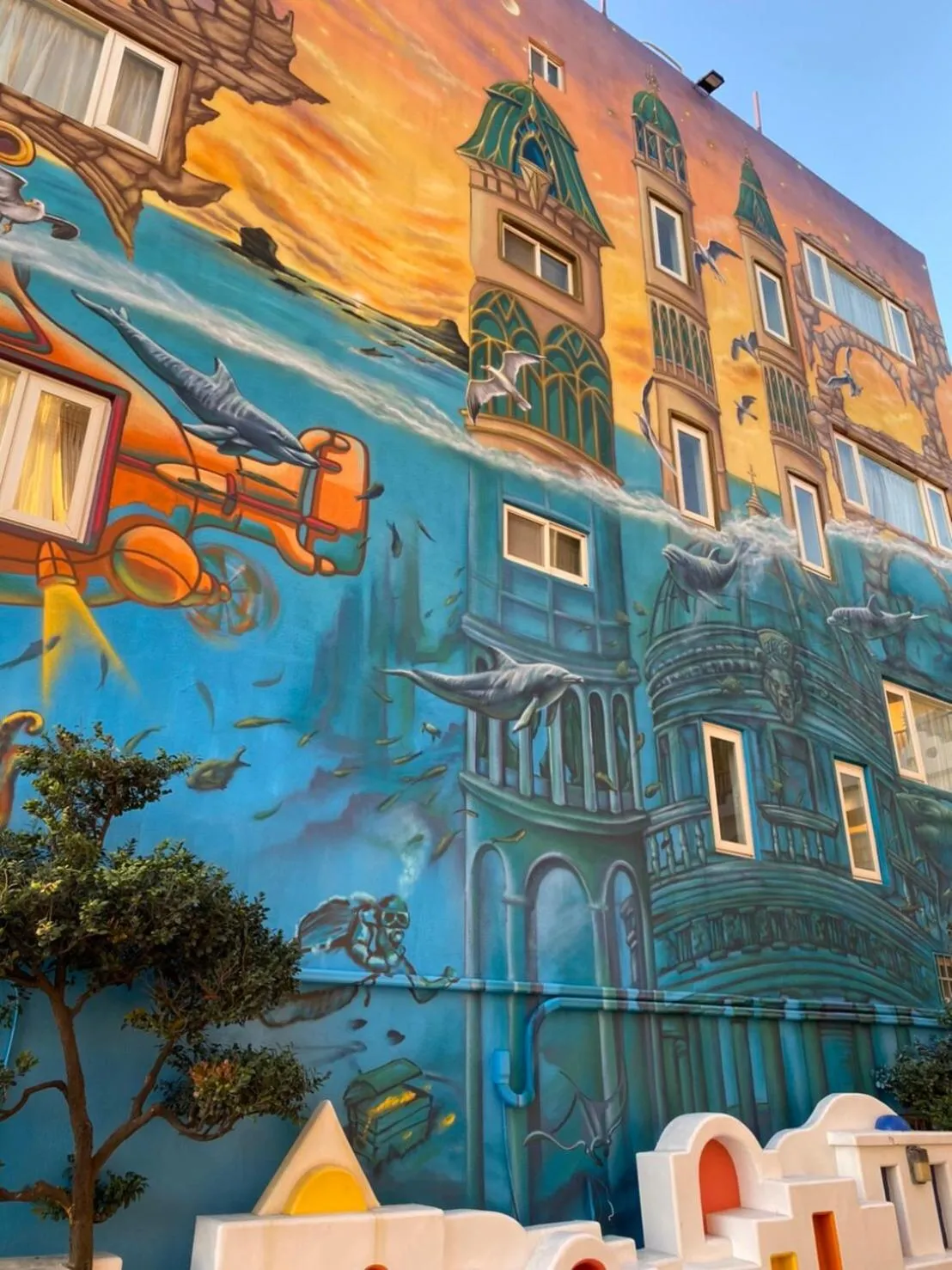 Property building in LoveSea 126 Beach Inn