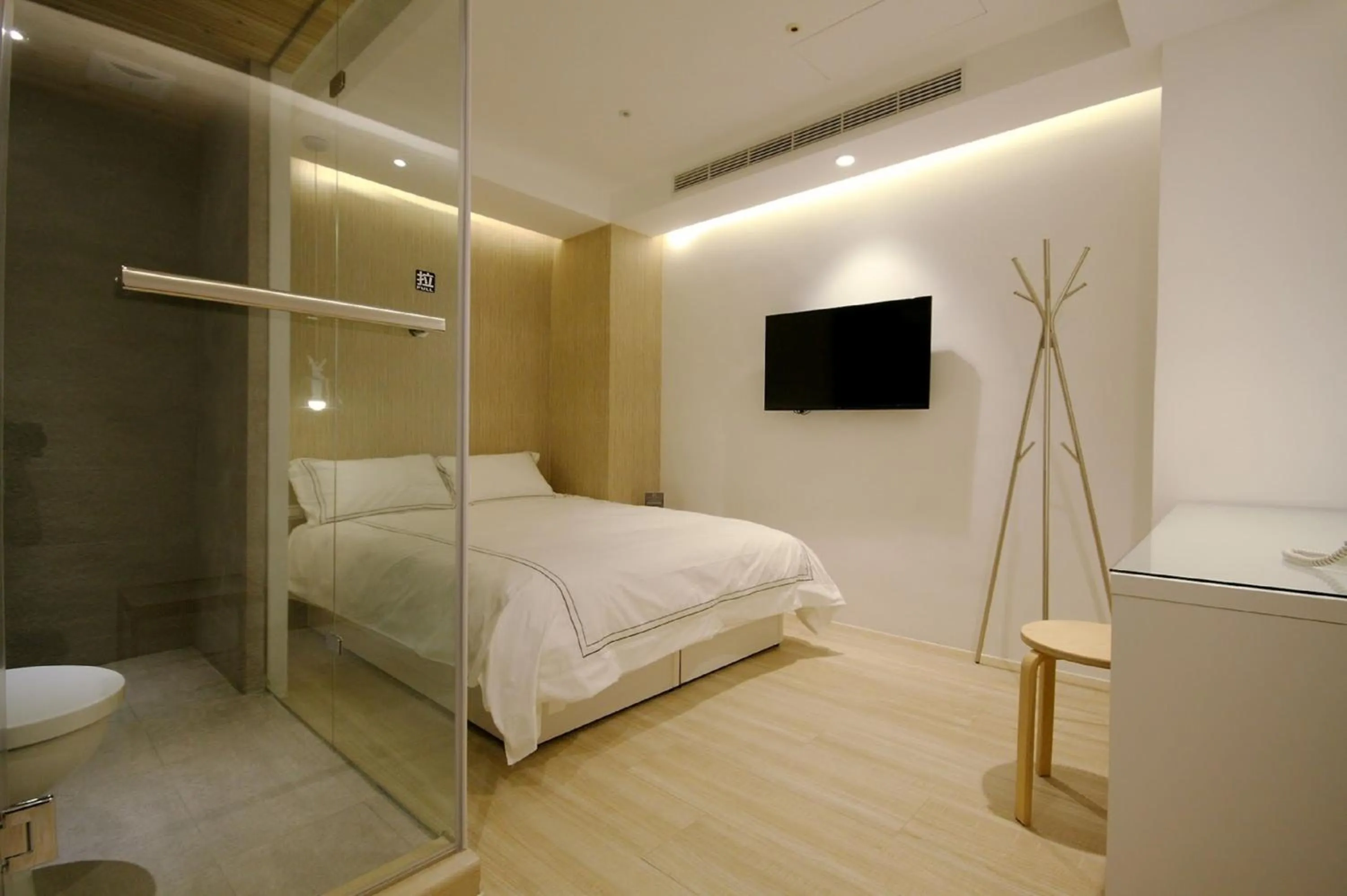 Photo of the whole room, Bed in Mini West Hotel