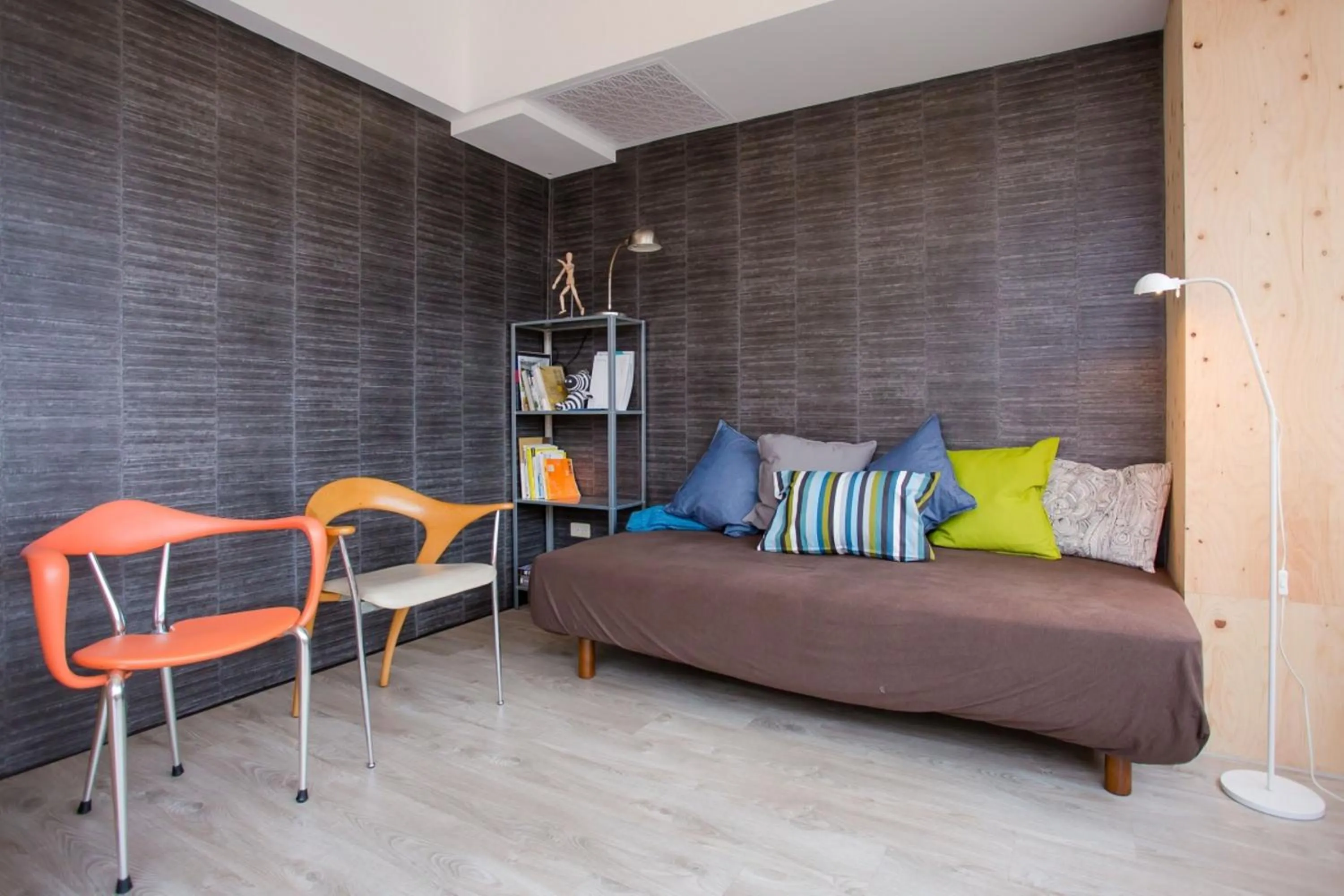 Seating area in Mini West Hotel