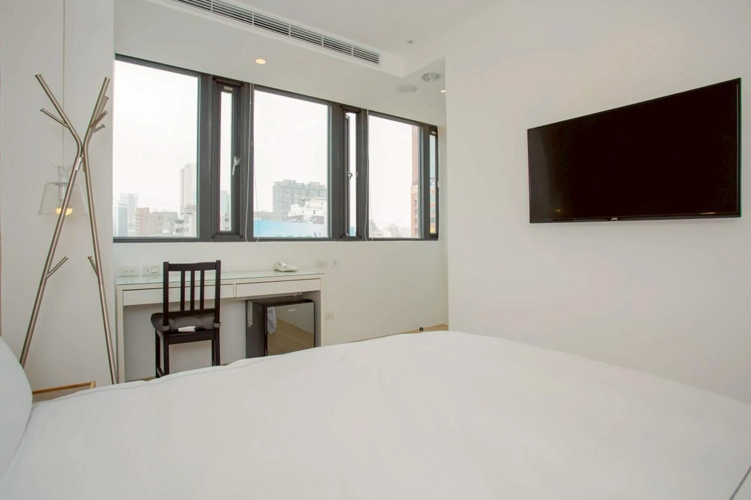 Photo of the whole room, Bed in Mini West Hotel