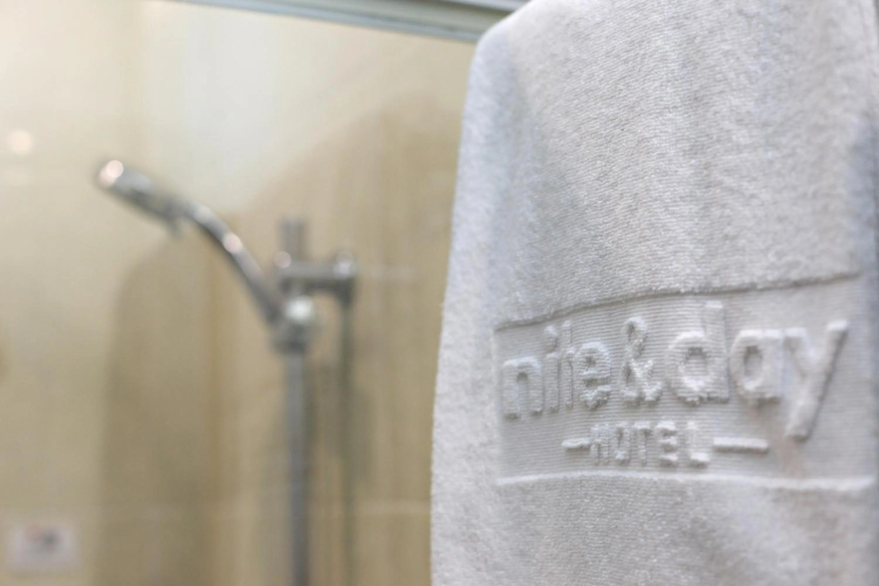 Bathroom in Nite & Day Surabaya - Gunungsari