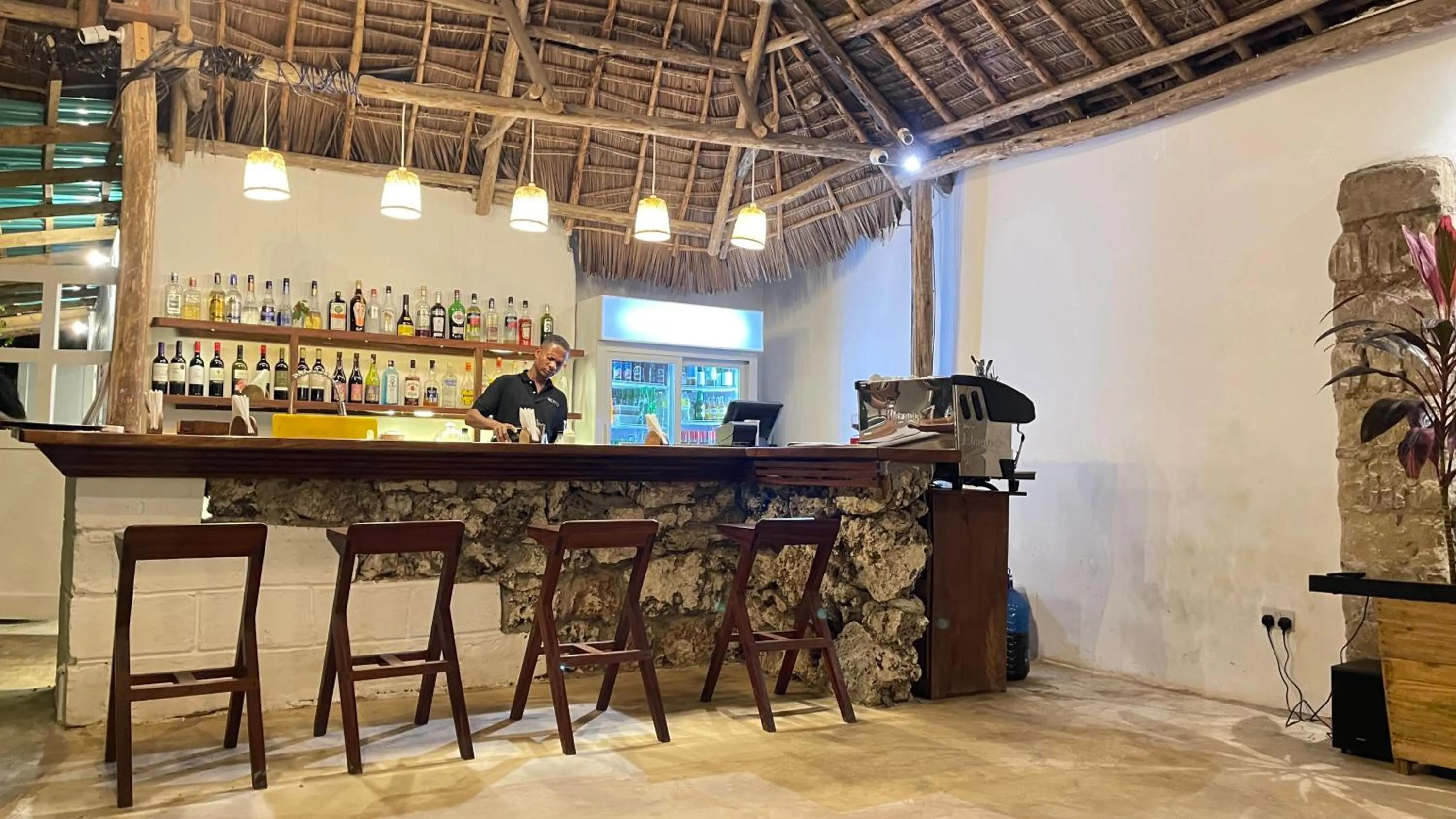 Restaurant/places to eat in Atii Garden Bungalows