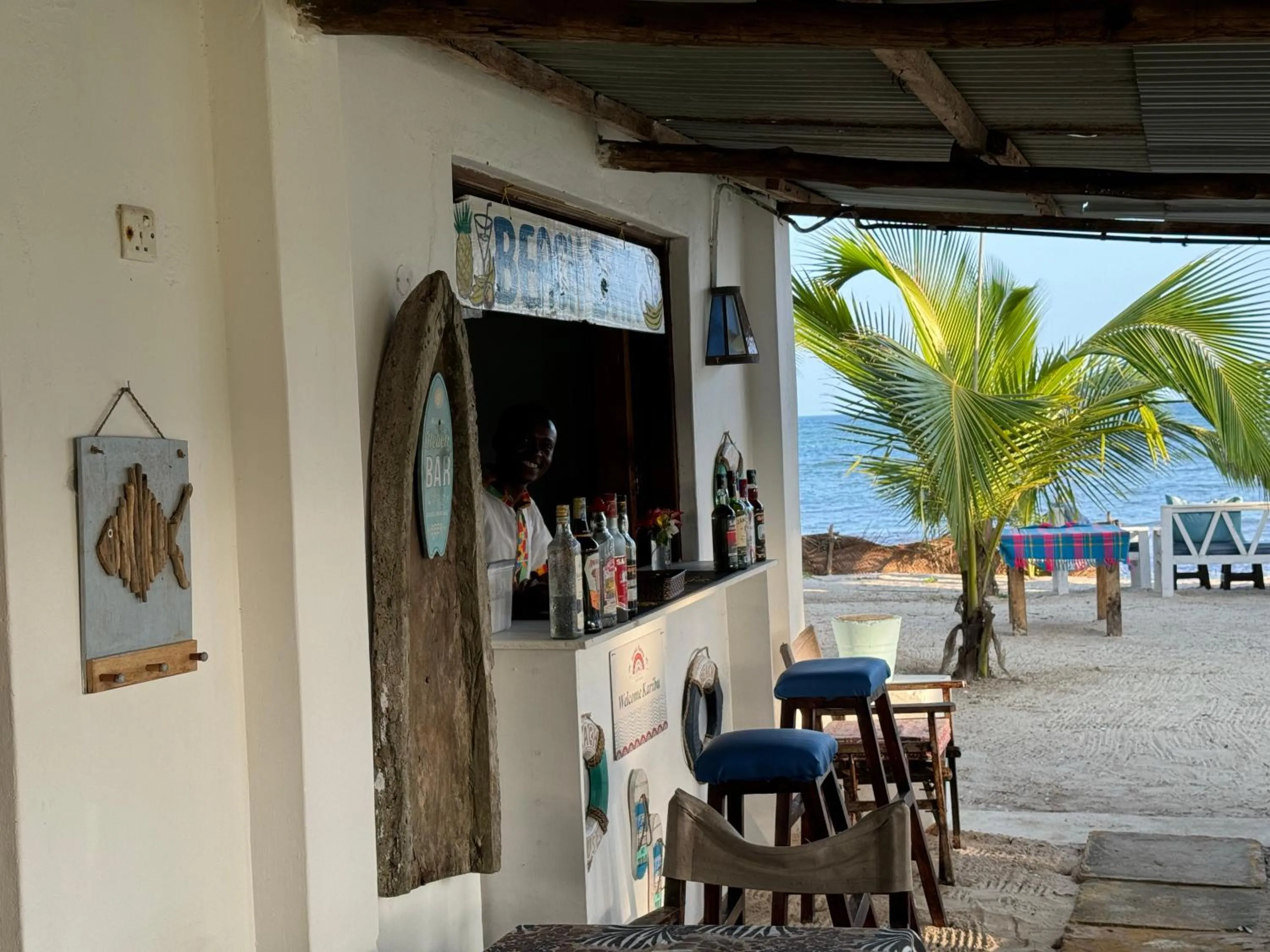 Restaurant/places to eat in Sawa Sawa Beach House