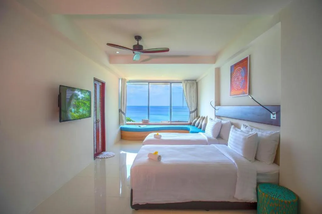 Photo of the whole room, Bed in Norn Talay Surin Beach Phuket