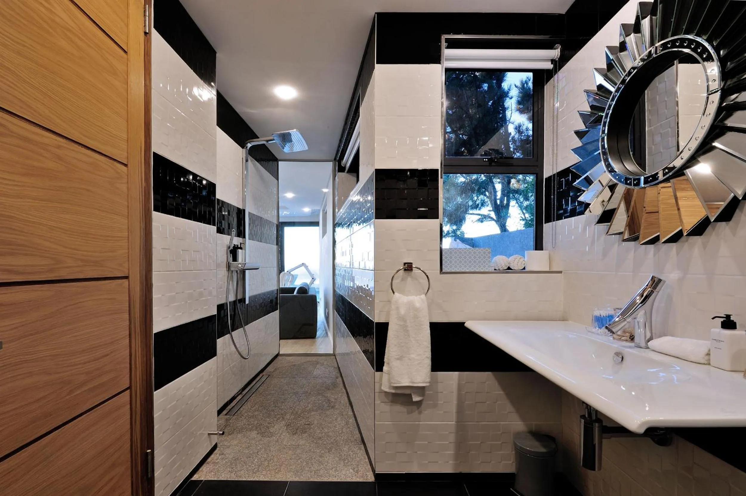 Photo of the whole room in Sea Star Rocks Boutique Hotel