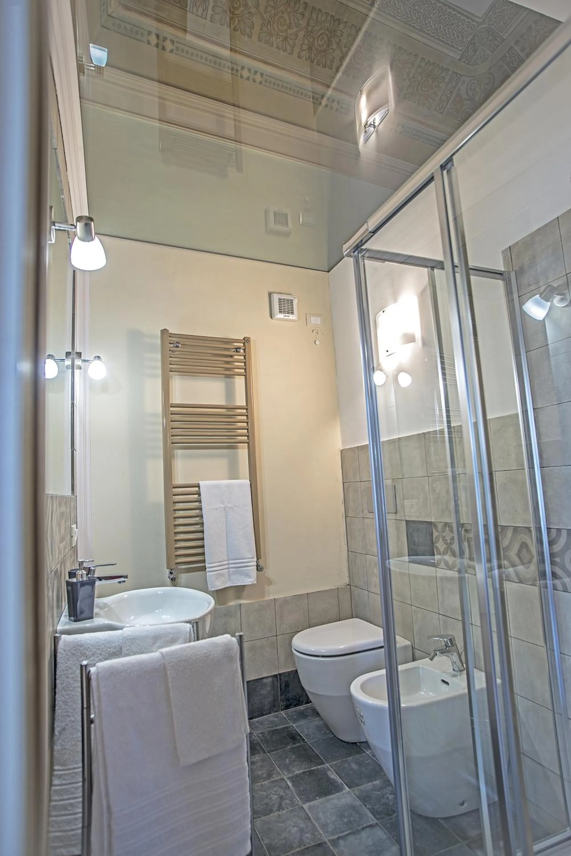Bathroom in Acanthus B&B