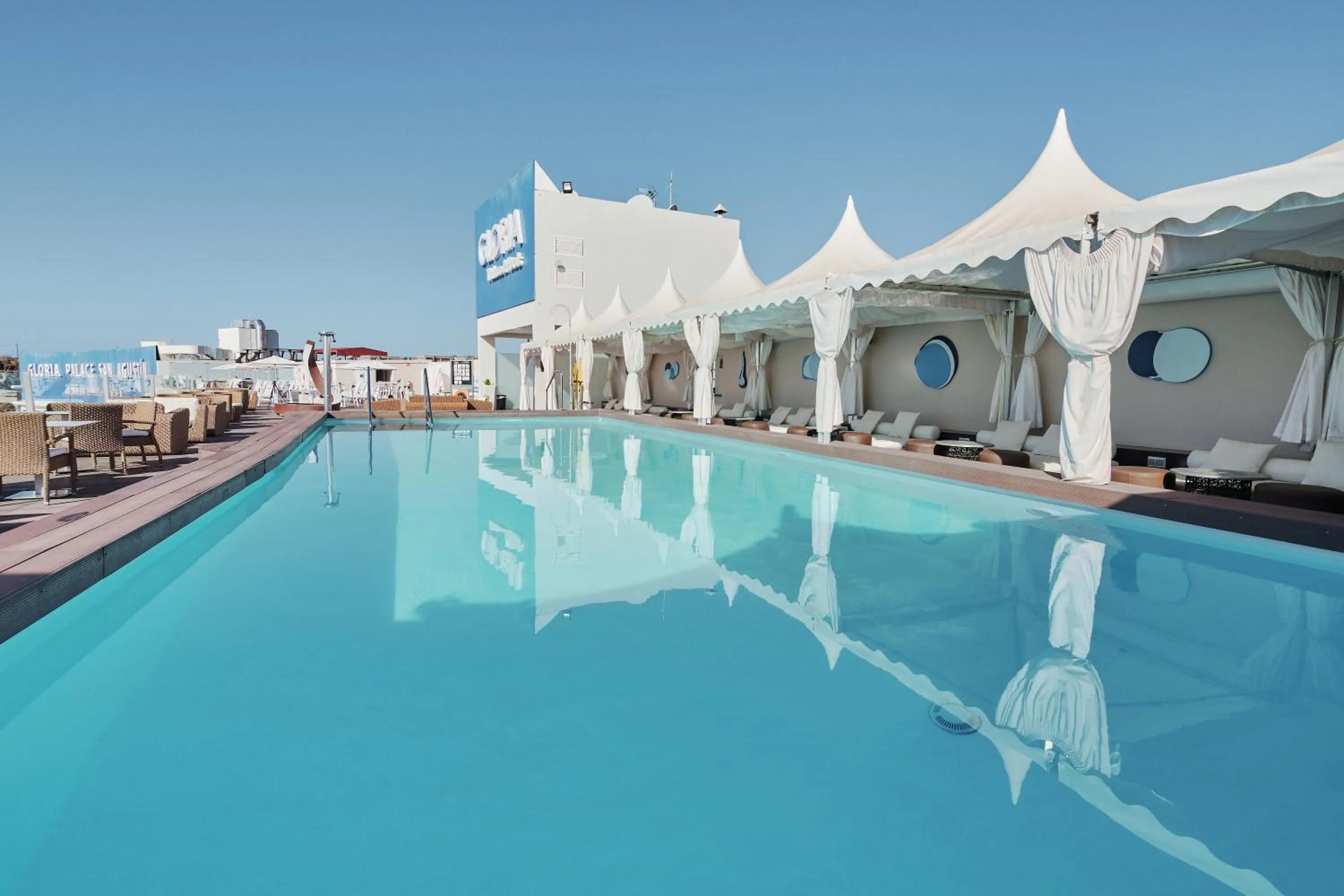 Swimming pool in Gloria Palace San Agustín Thalasso & Hotel