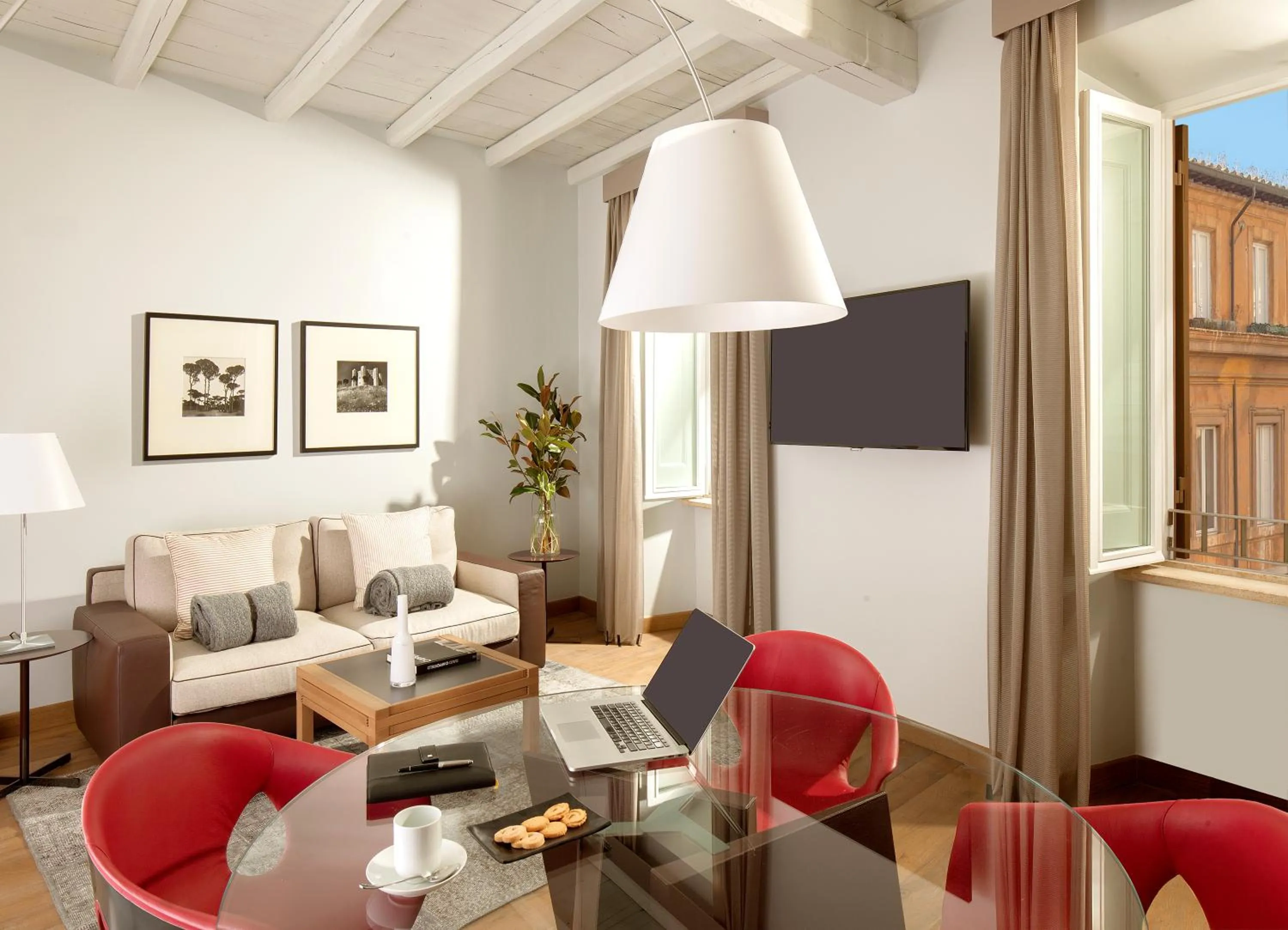 Day in Palazzo Scanderbeg