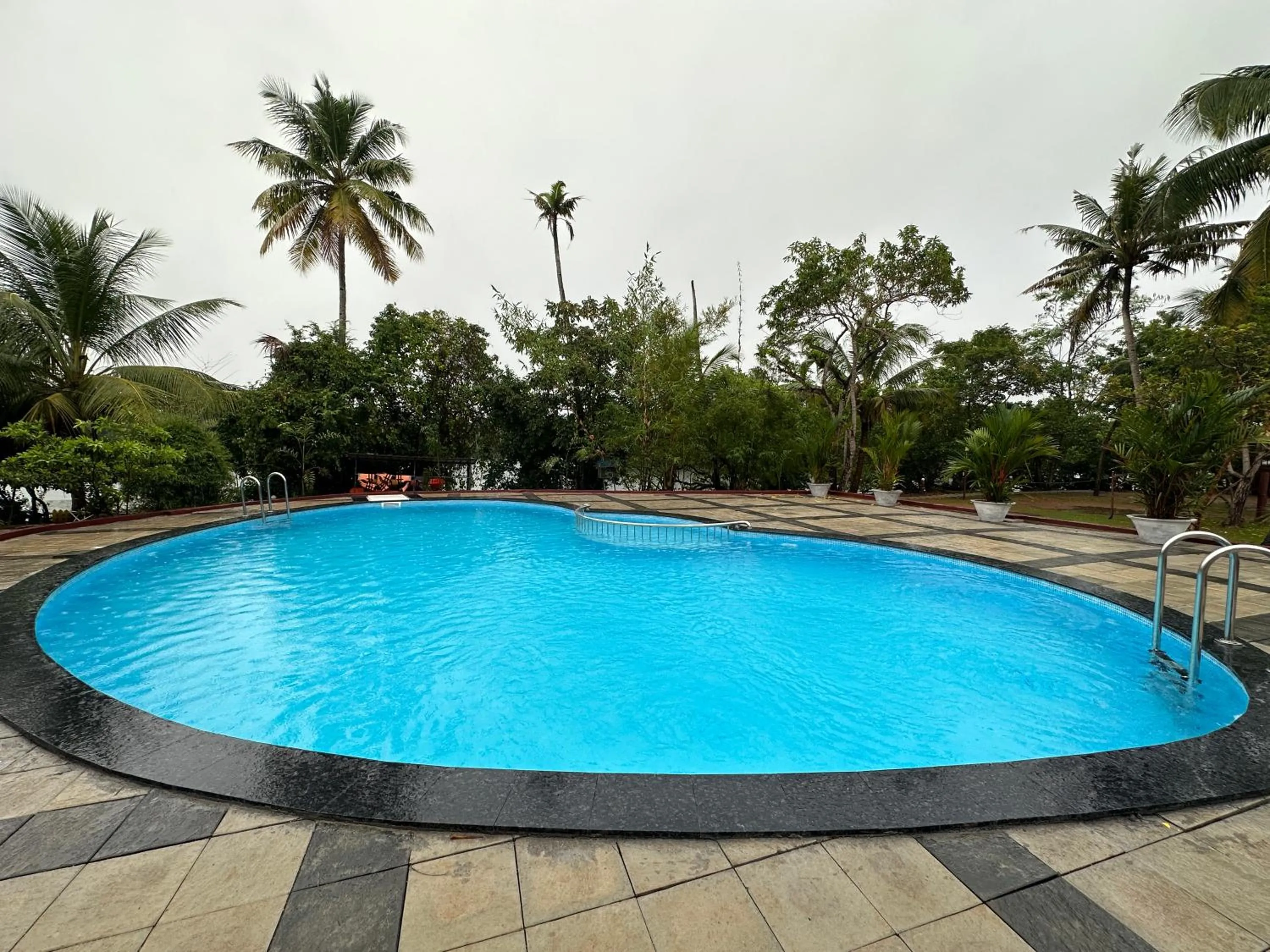 Lake N River Resort Munroe Island