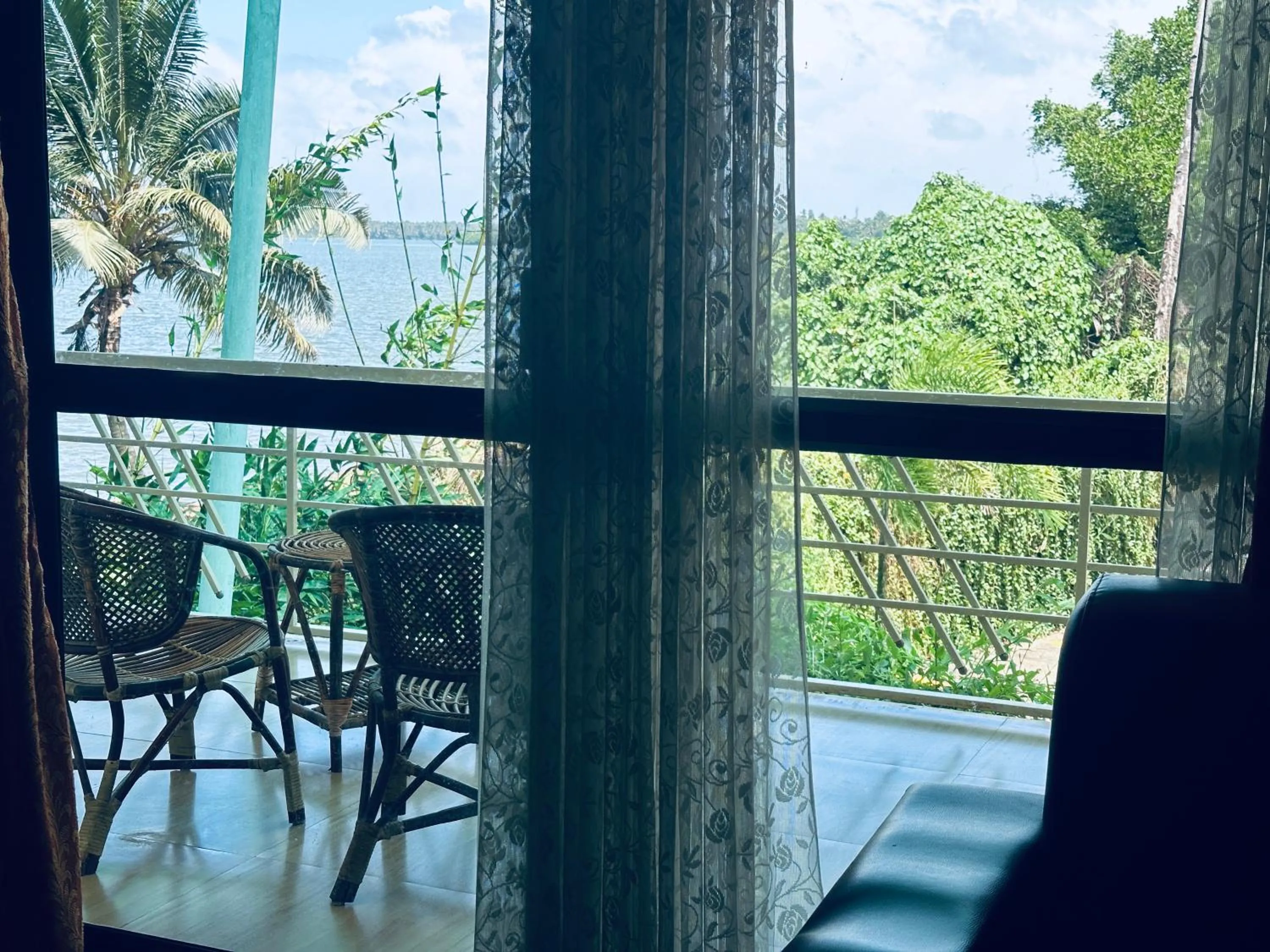 Lake N River Resort Munroe Island