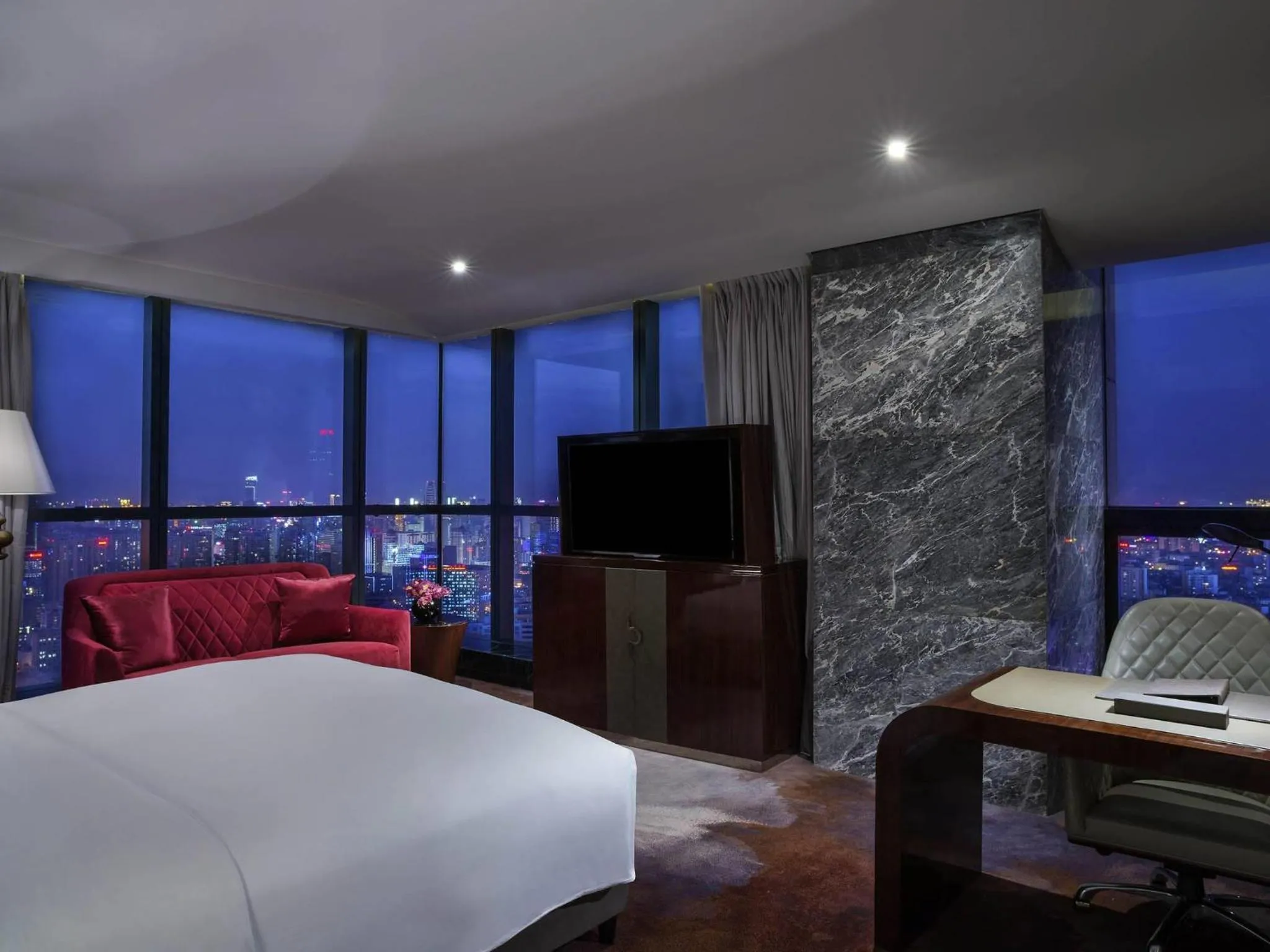 Bedroom, Bed in Sofitel Kunming