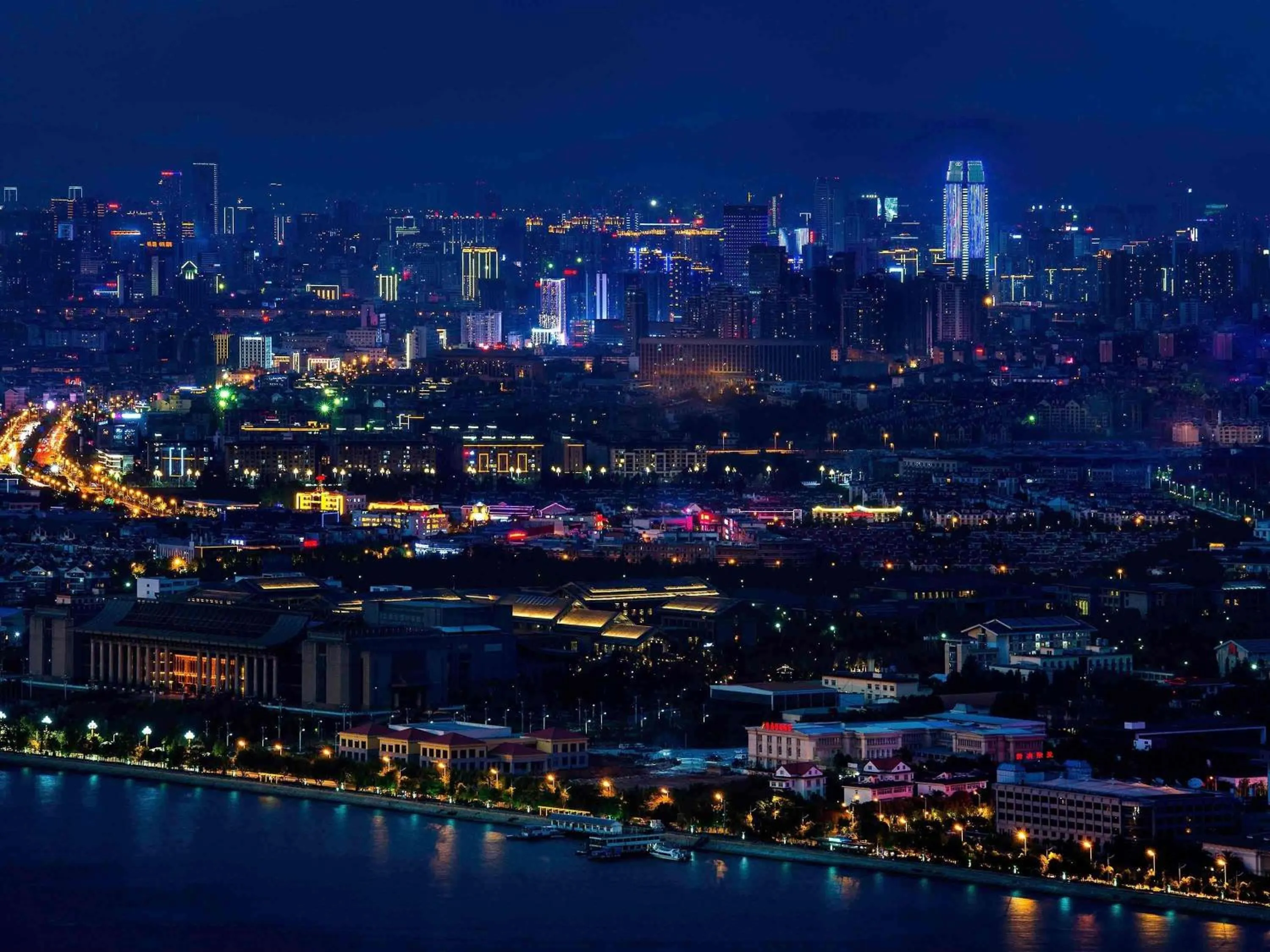 Lounge or bar in Sofitel Kunming