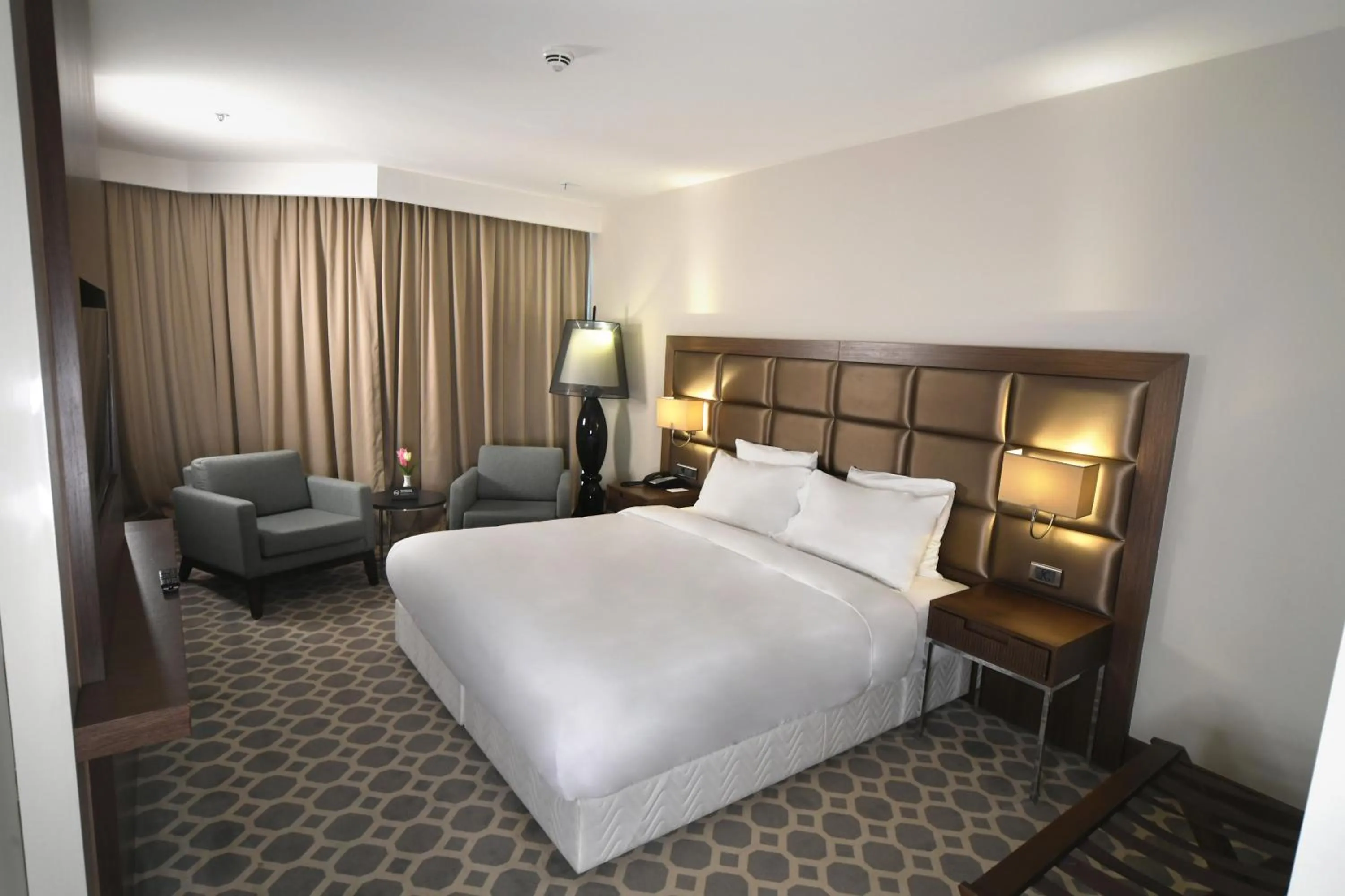 Bedroom, Bed in Mercure Istanbul West Hotel & Convention Center